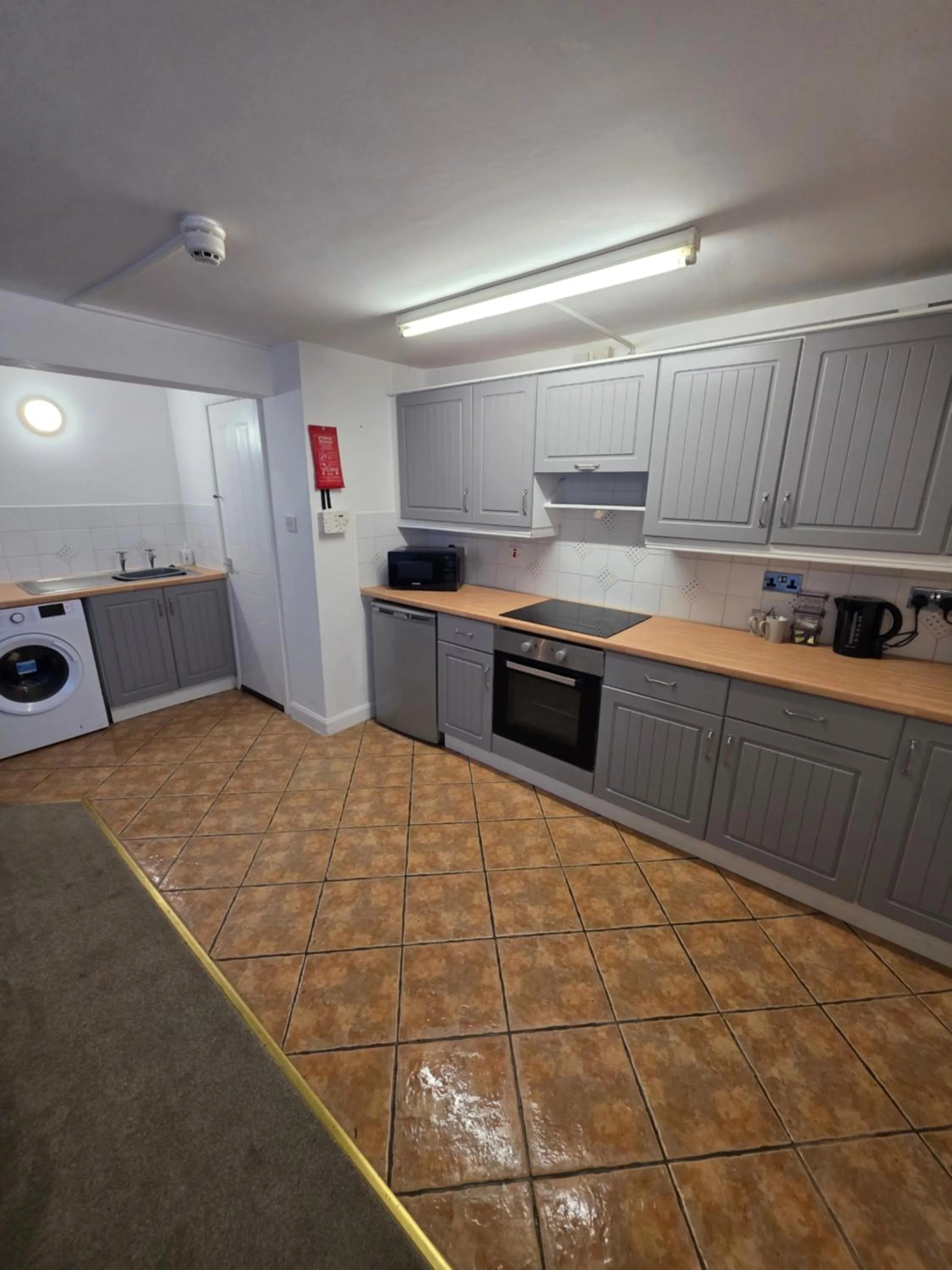 Rivelyn Hotel Bar & Restaurant