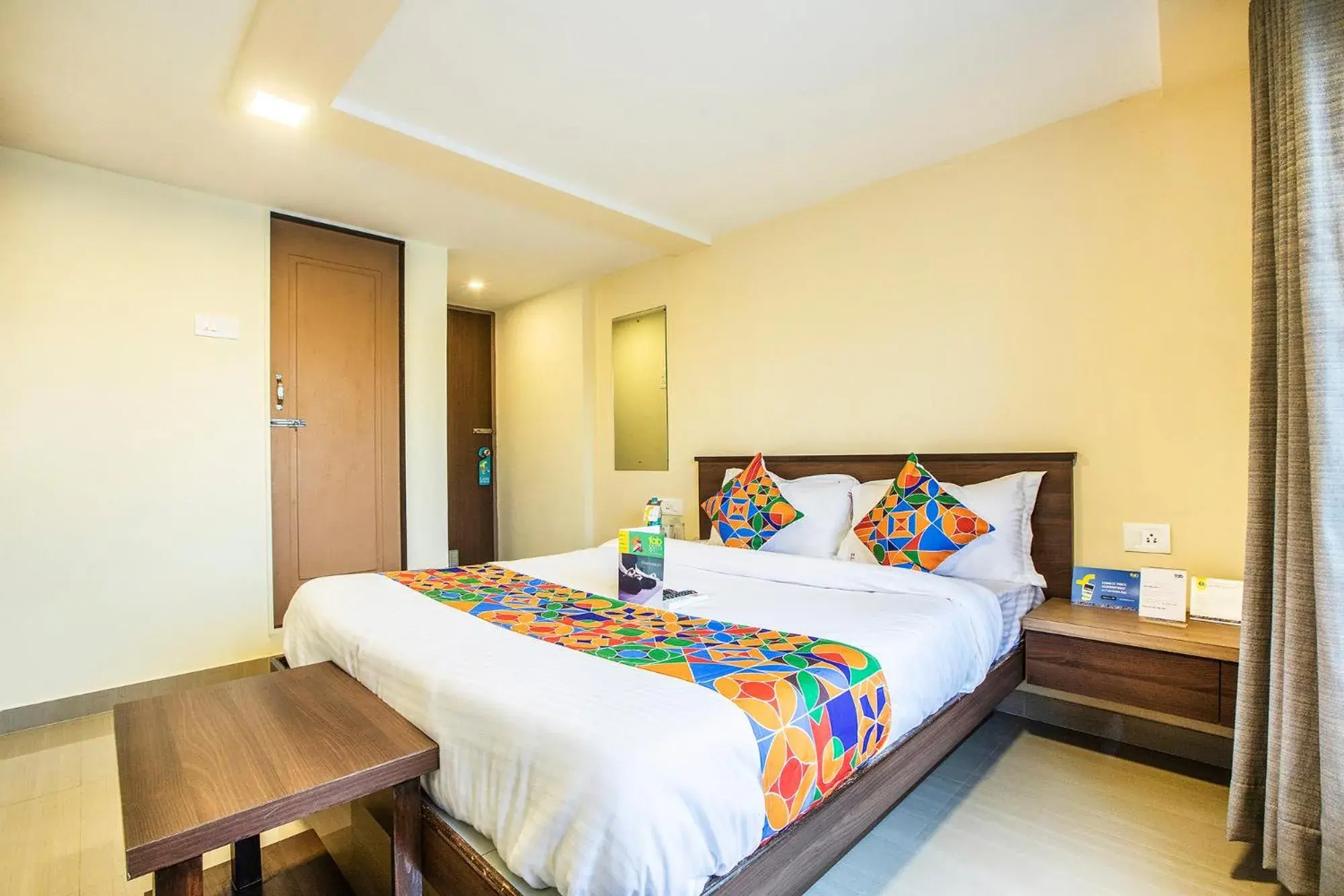 Bedroom, Bed in FabExpress Silver Lake - Nr BKC Bedroom, Bed in FabExpress Silver Lake - Nr BKC