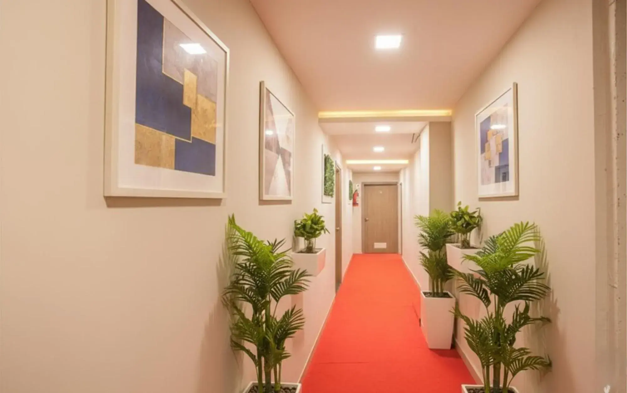 Lobby or reception in FabExpress Silver Lake - Nr BKC Lobby or reception in FabExpress Silver Lake - Nr BKC