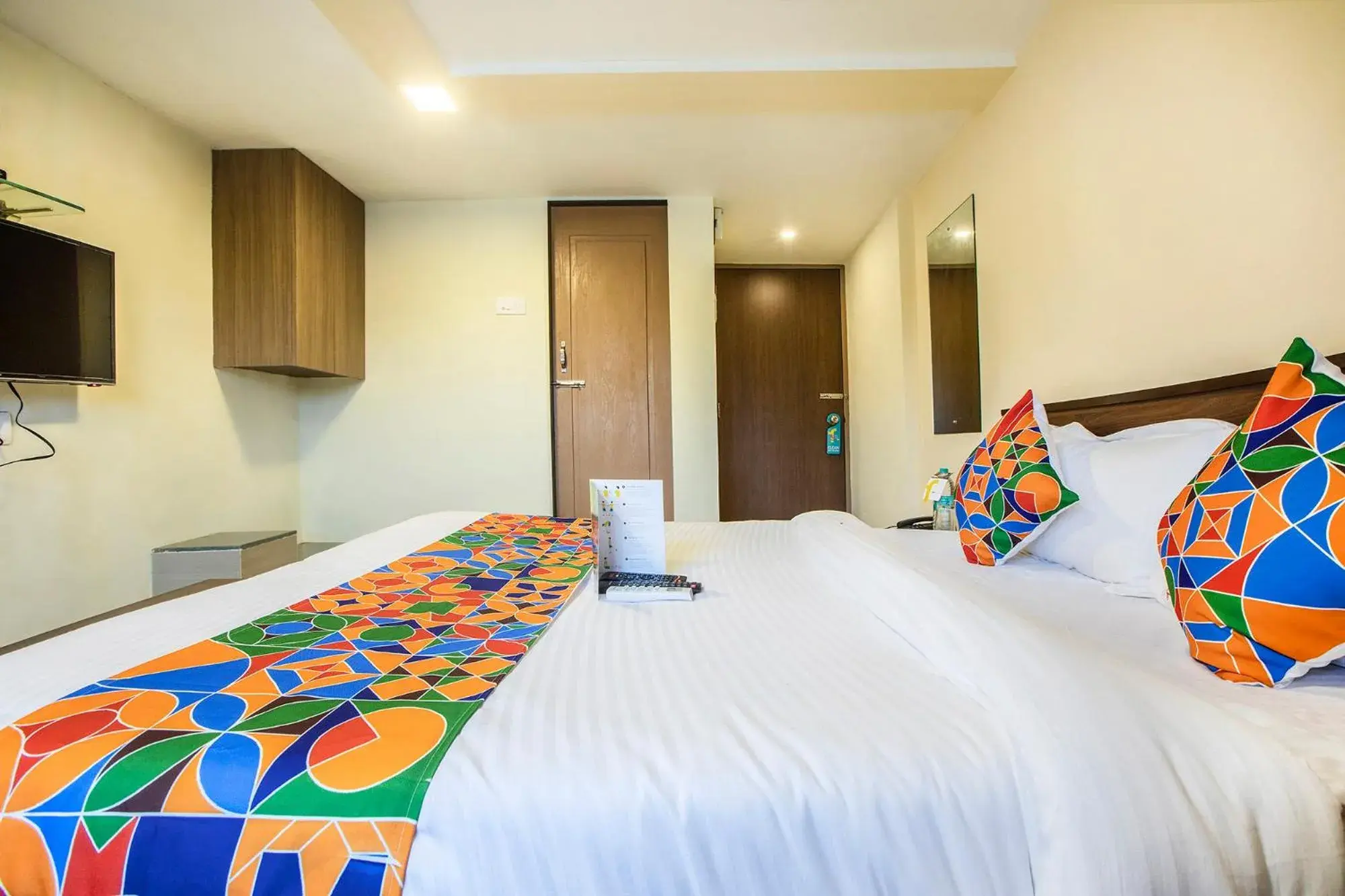 Bedroom, Bed in FabExpress Silver Lake - Nr BKC Bedroom, Bed in FabExpress Silver Lake - Nr BKC