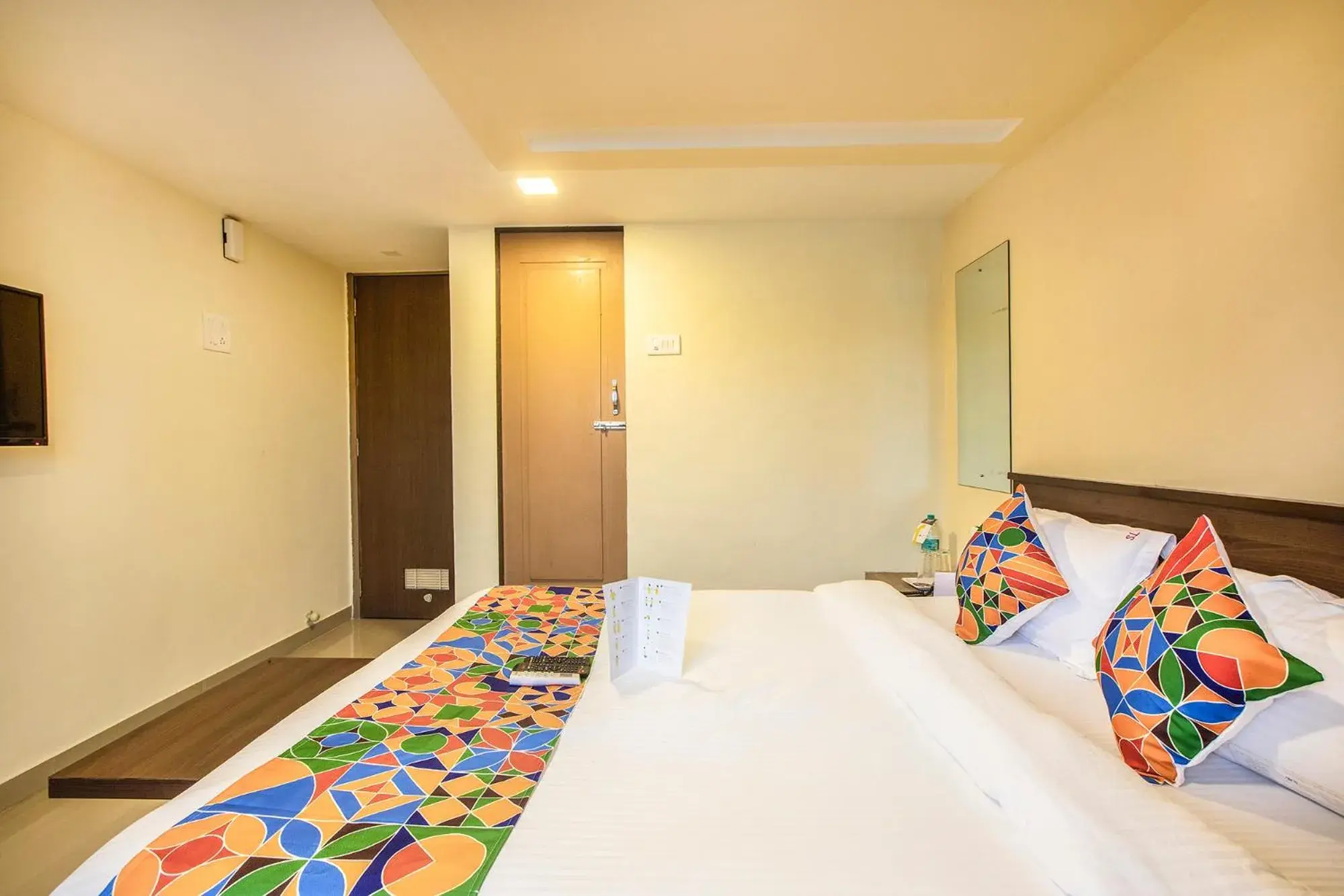 Bedroom, Bed in FabExpress Silver Lake - Nr BKC Bedroom, Bed in FabExpress Silver Lake - Nr BKC