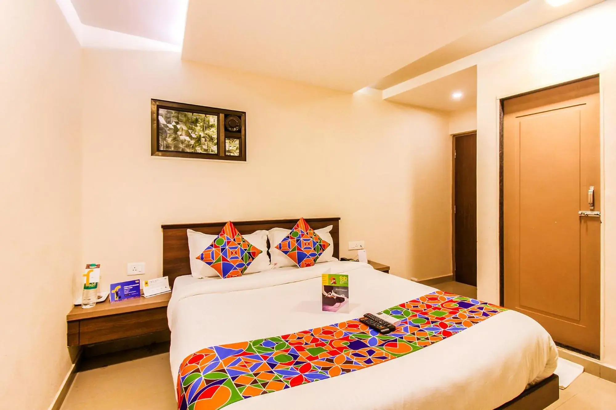 Bedroom, Bed in FabExpress Silver Lake - Nr BKC Bedroom, Bed in FabExpress Silver Lake - Nr BKC