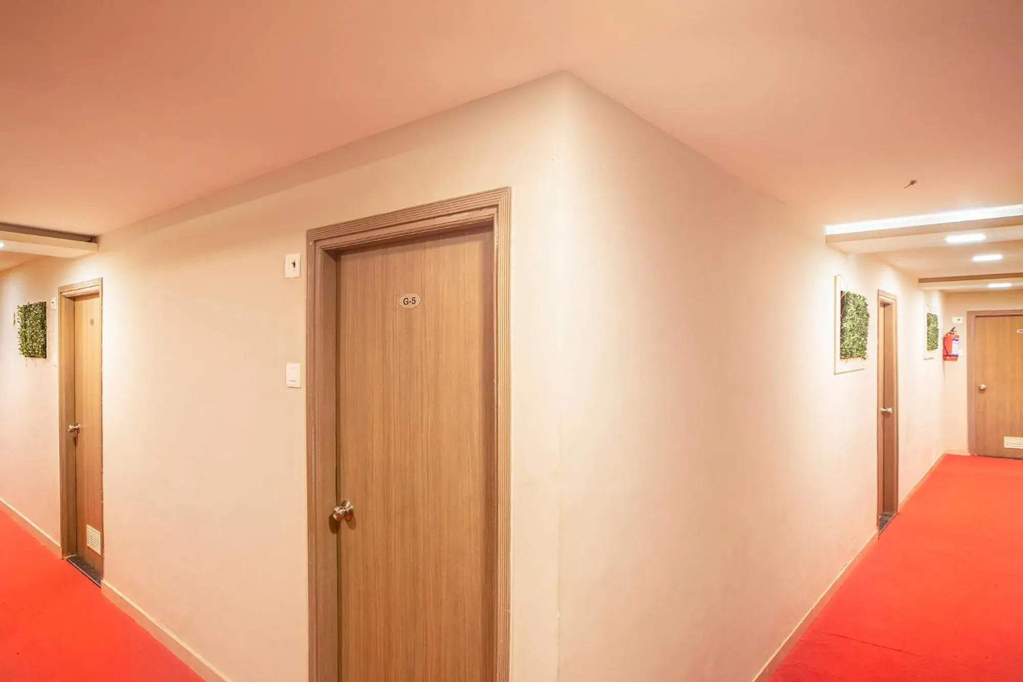 Lobby or reception in FabExpress Silver Lake - Nr BKC Lobby or reception in FabExpress Silver Lake - Nr BKC