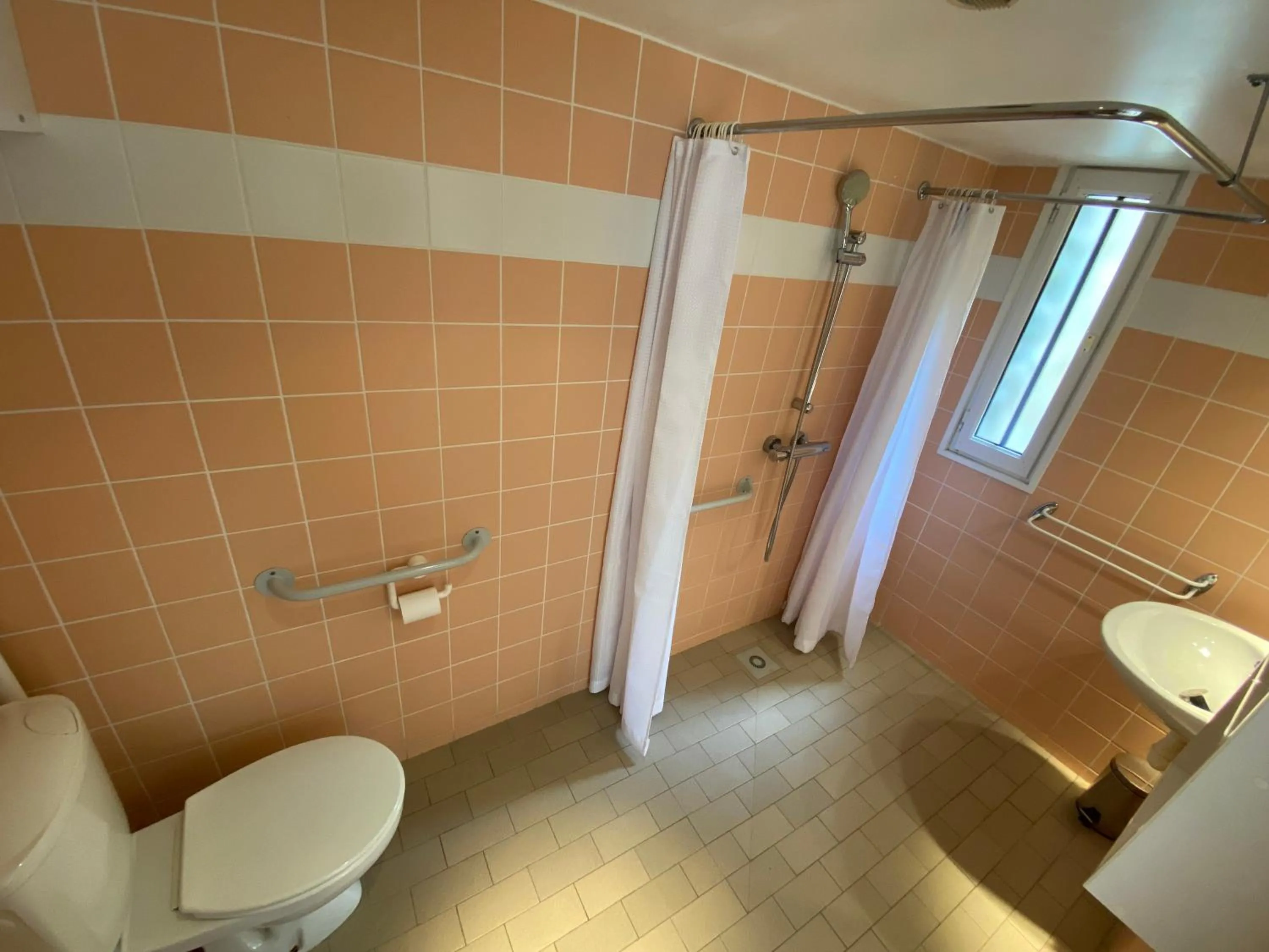 Shower in Terres de France - Le Domaine des Vans