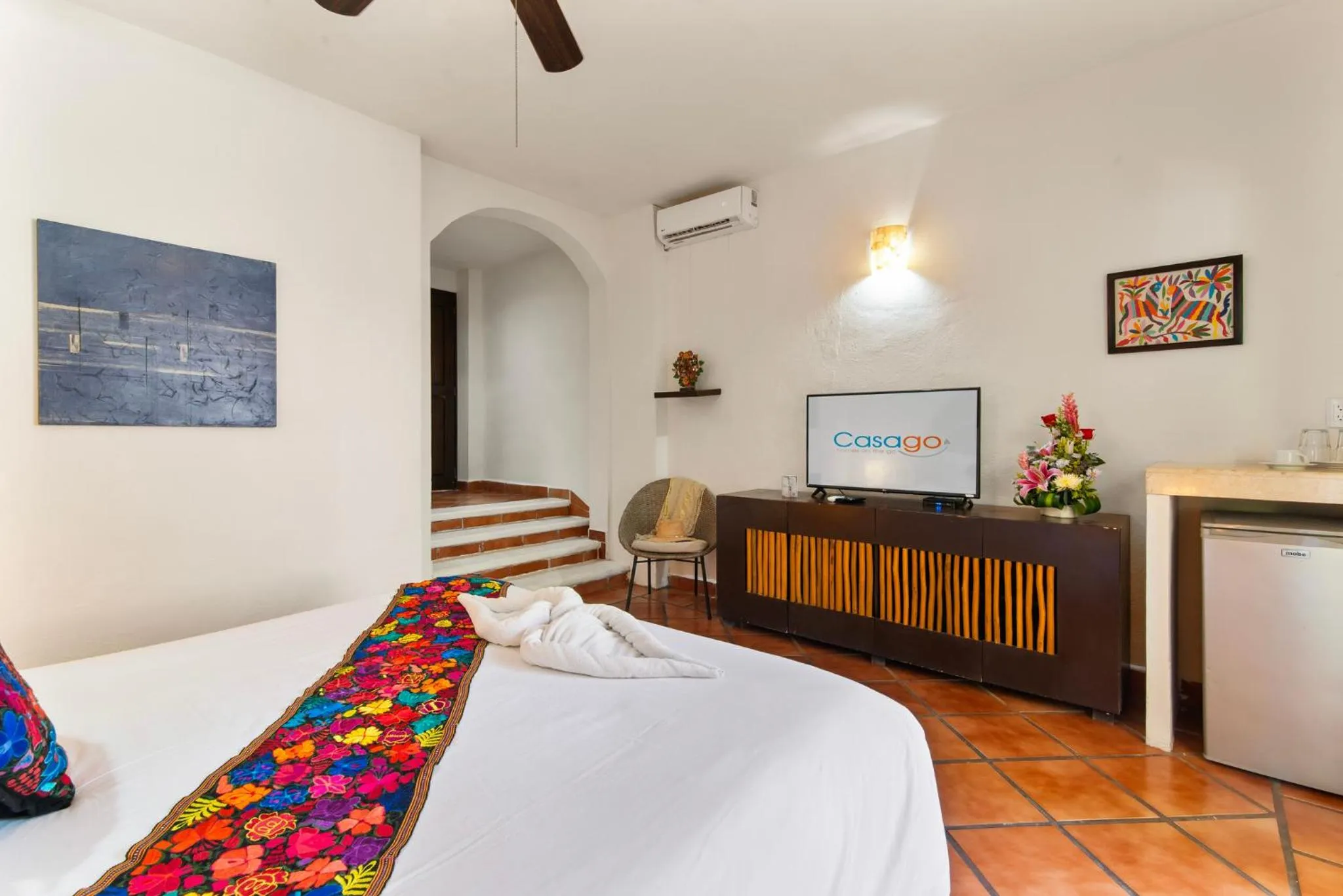 Photo of the whole room, Bed in Hotel Riviera Del Sol