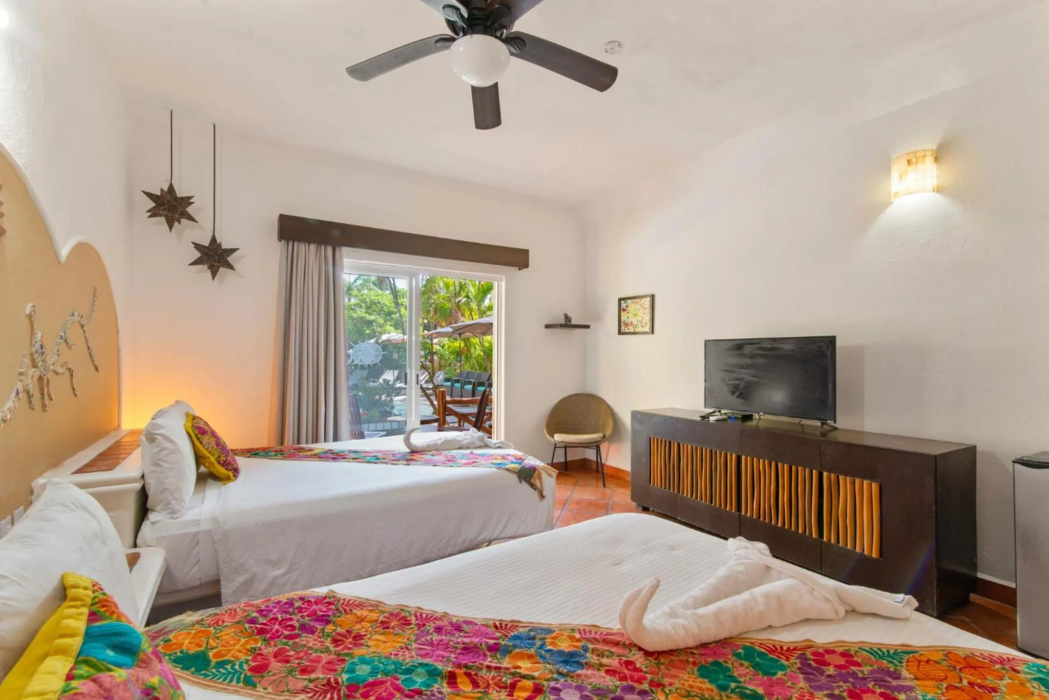 Photo of the whole room, Bed in Hotel Riviera Del Sol