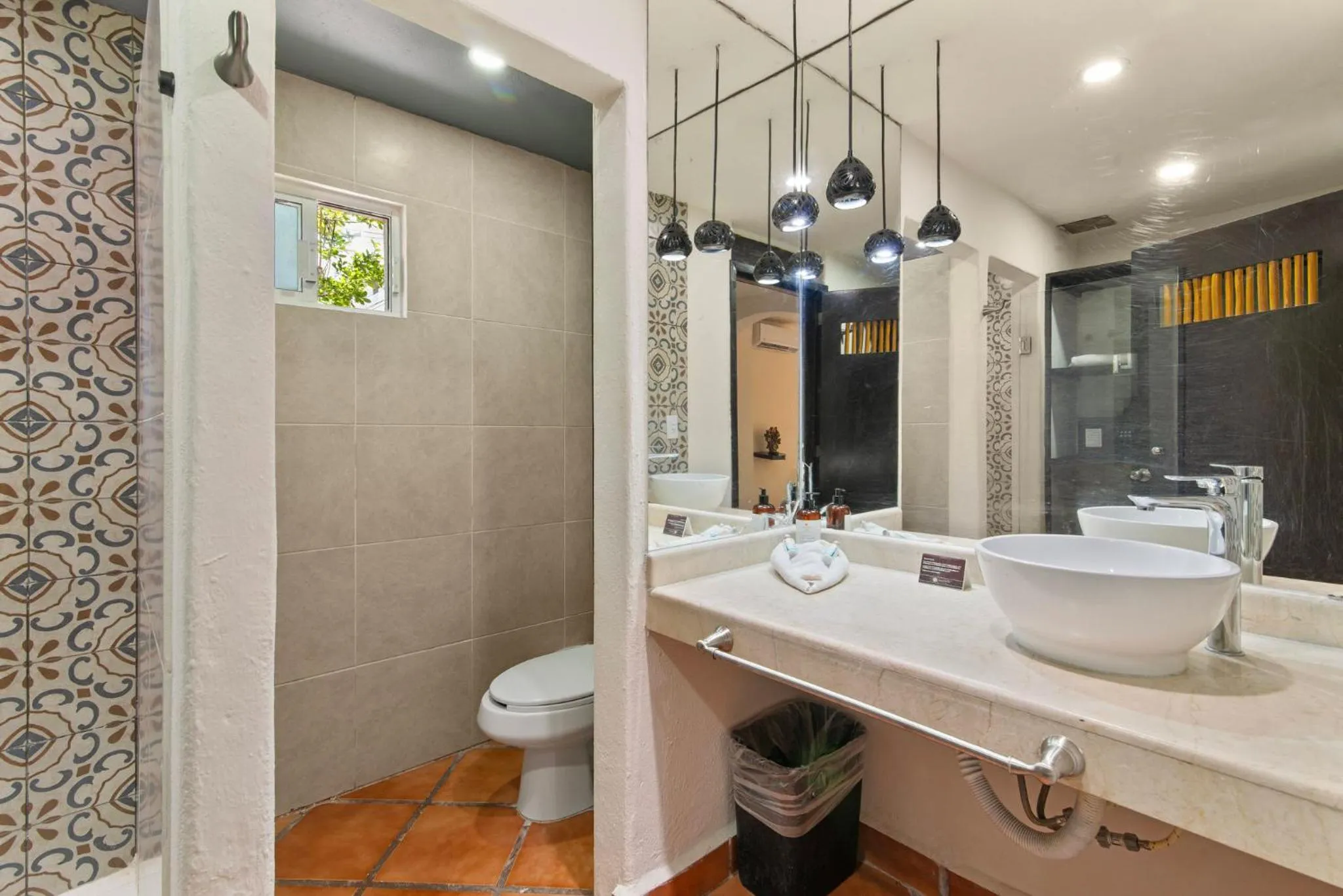 Bathroom in Hotel Riviera Del Sol