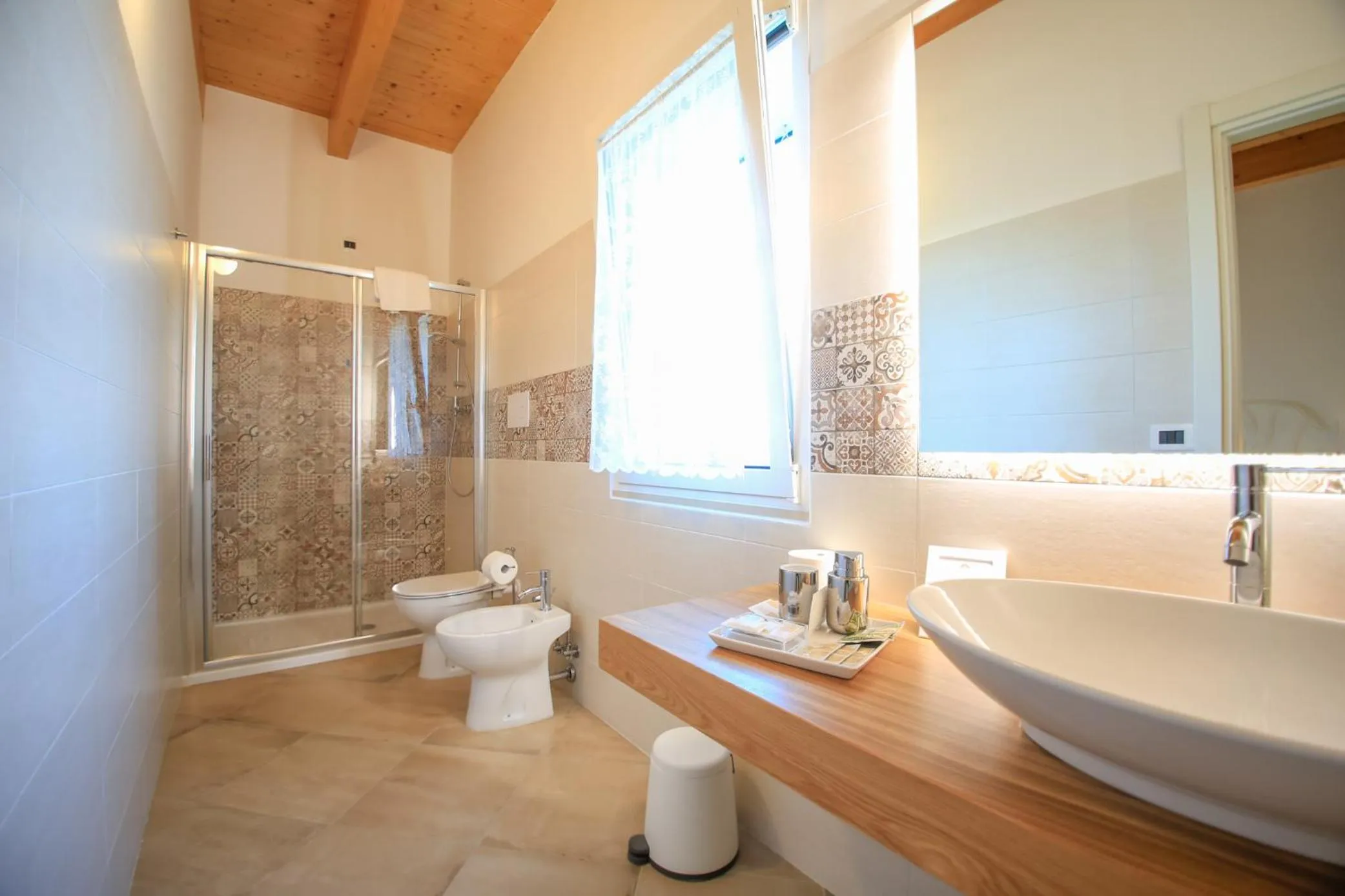 Photo of the whole room in B&B Dimora ROSSIPINTI