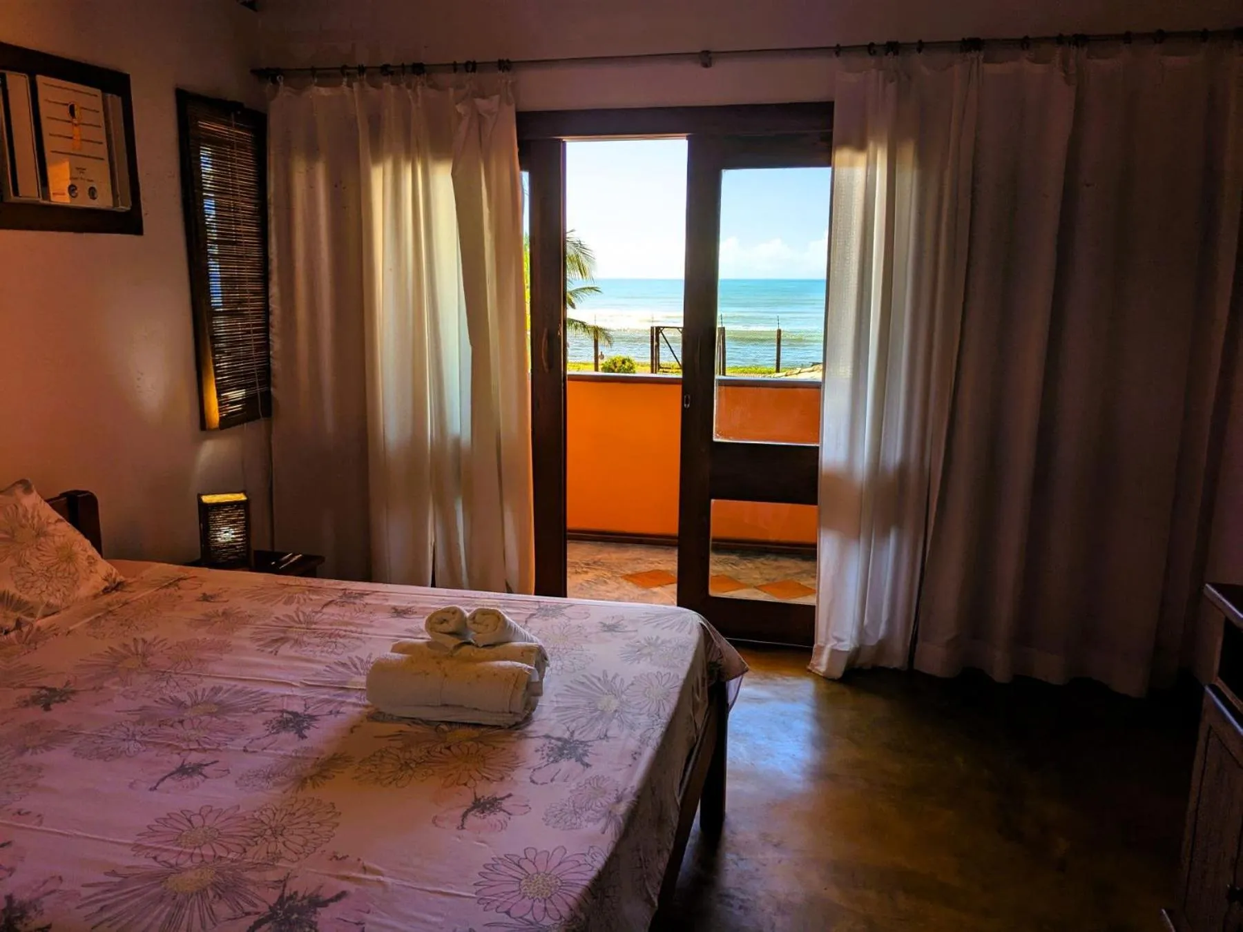 Pool view, Bed in Residence Maria Vittoria Praia Arraial
