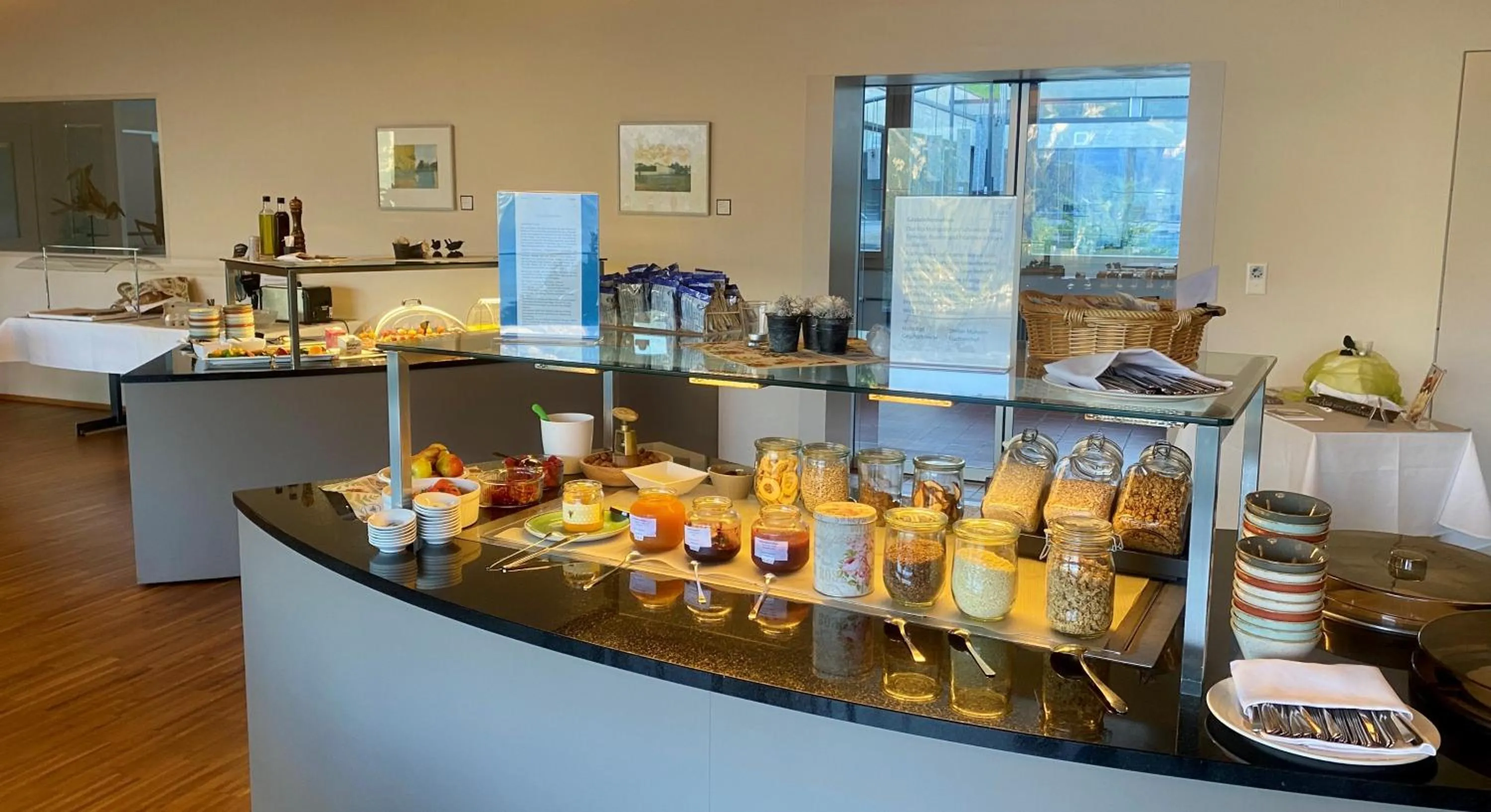 Restaurant/places to eat in B&B Hotel Mattli Übernachtung Frühstück