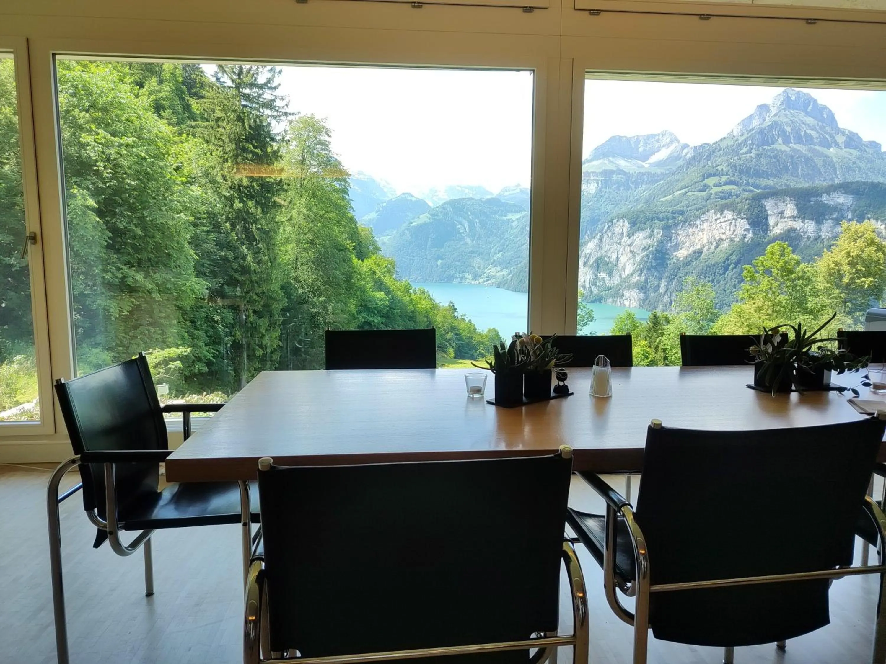 Restaurant/places to eat in B&B Hotel Mattli Übernachtung Frühstück