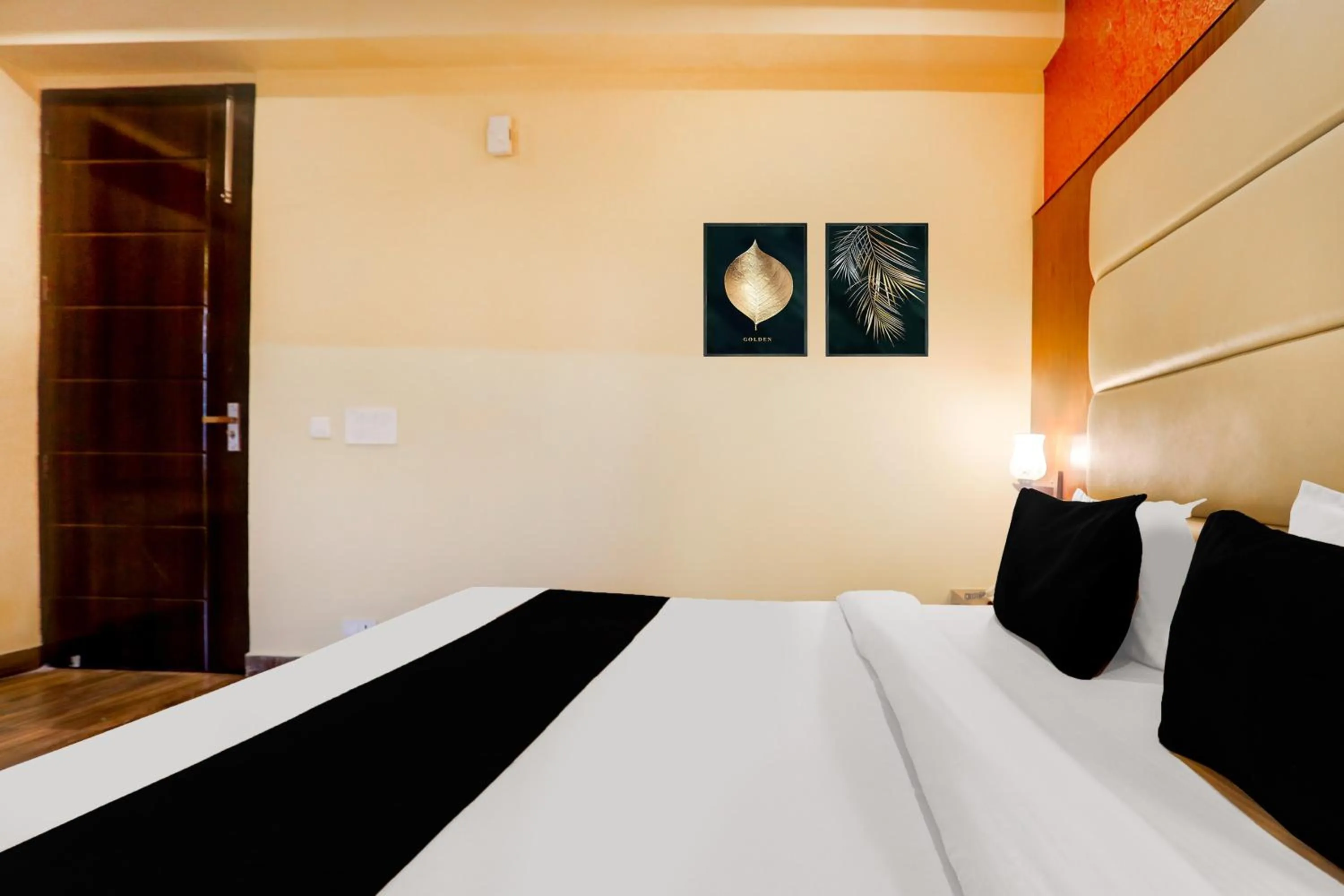 Bedroom, Bed in Super Townhouse Oak Pacify Hills