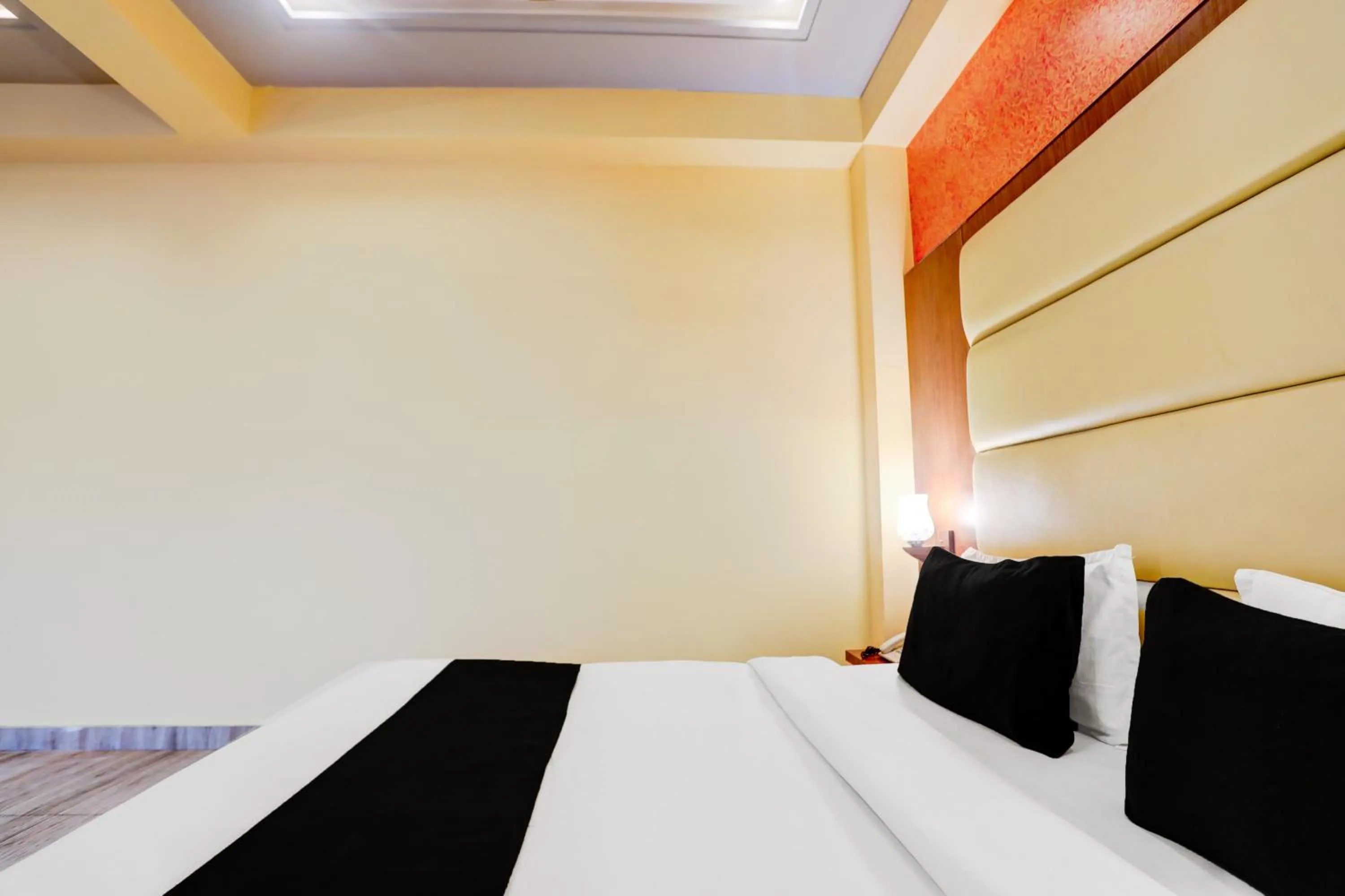 Bedroom, Bed in Super Townhouse Oak Pacify Hills