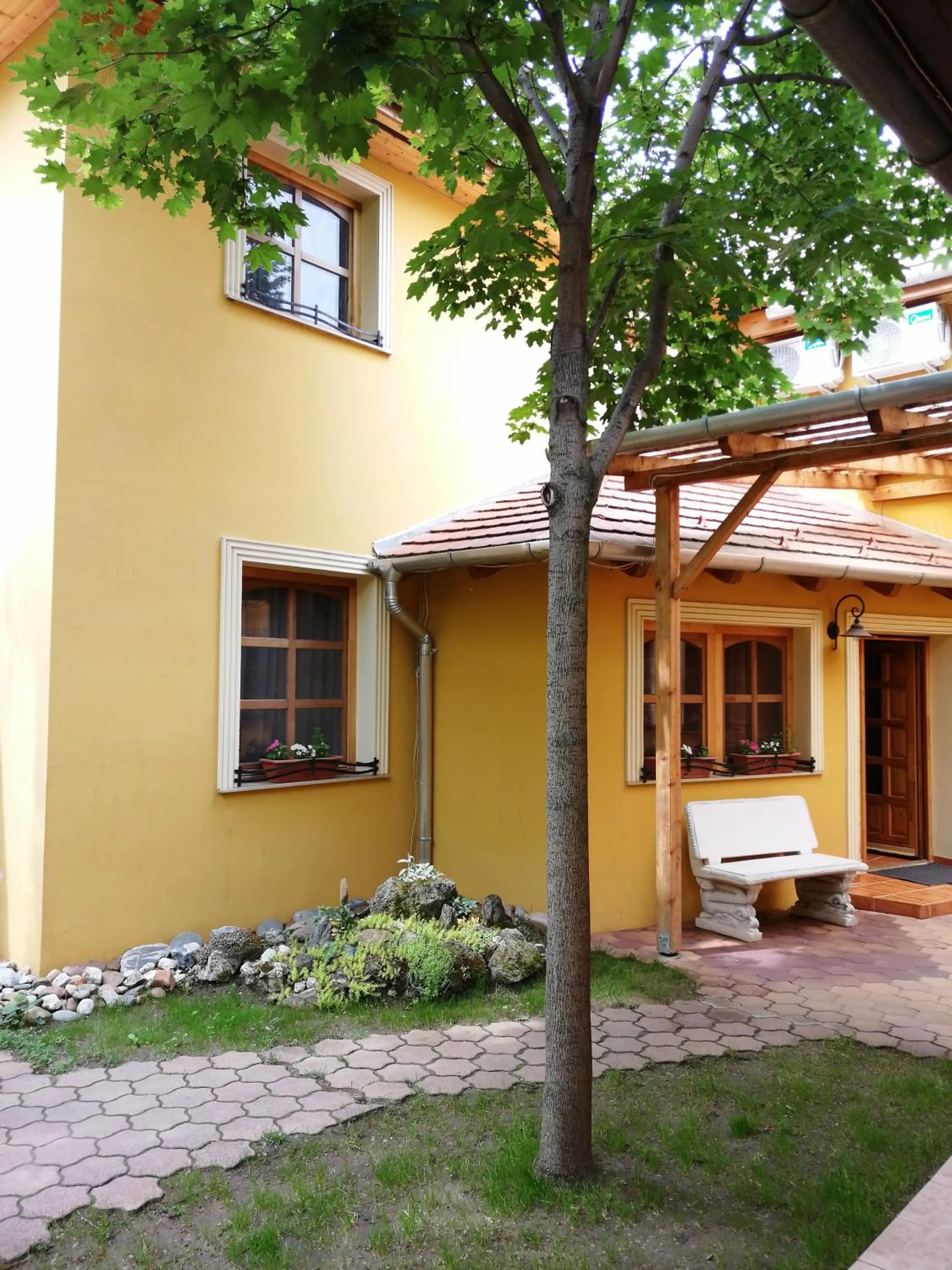 Karpatia Esztergom