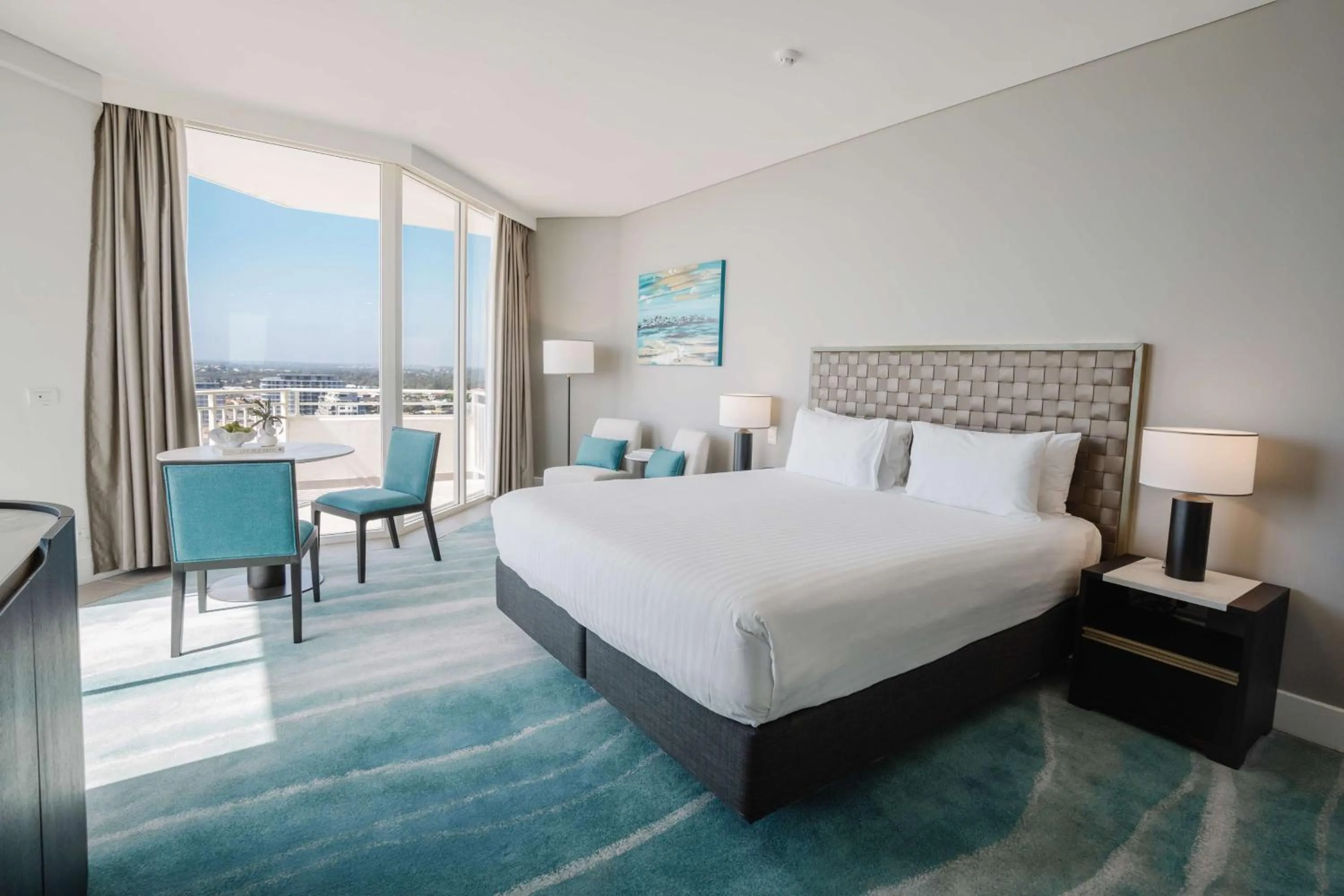 Bedroom, Bed in Rendezvous Hotel Perth Scarborough