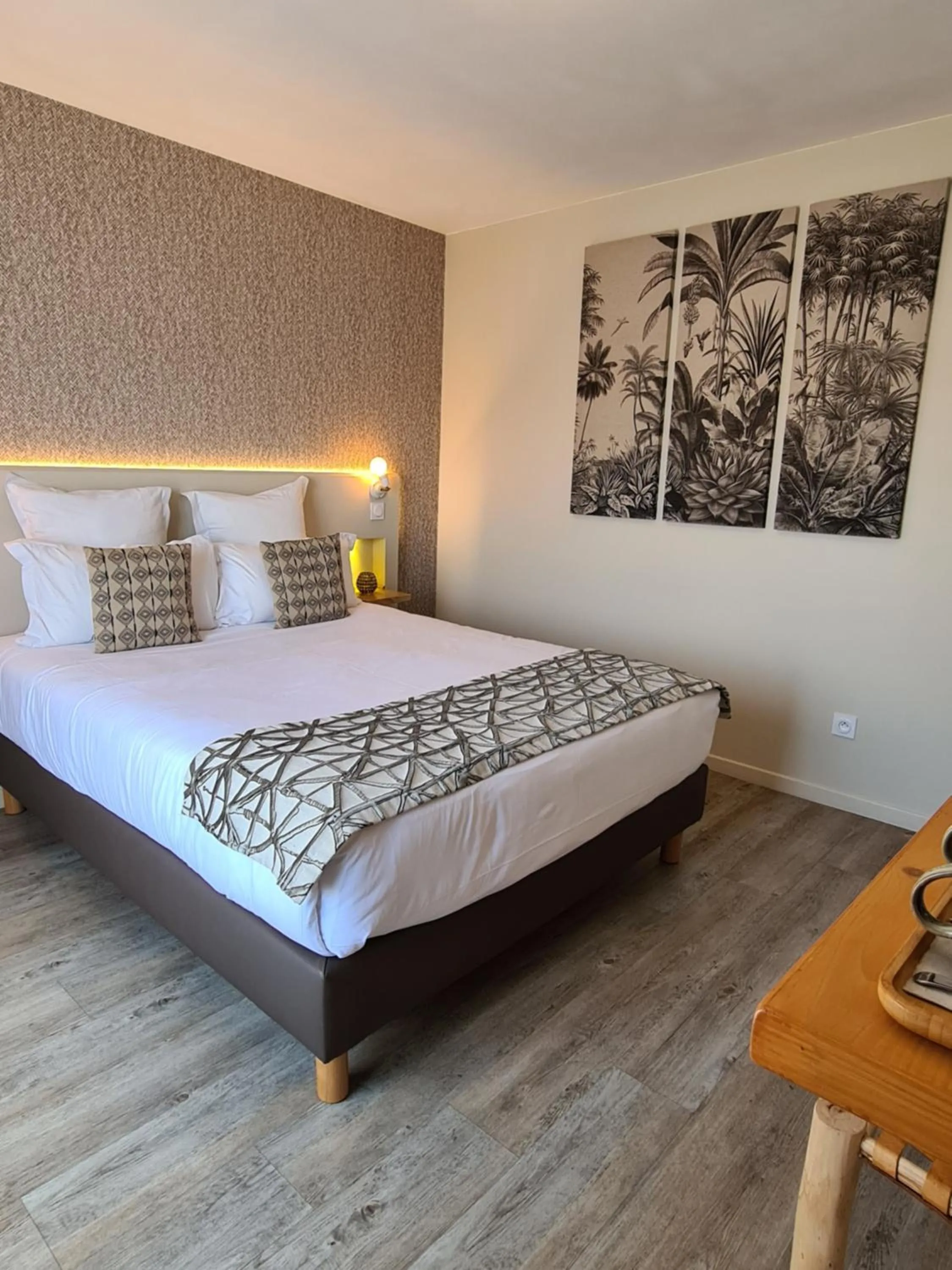 Bedroom, Bed in Hôtel Le C - Boutique Hôtel