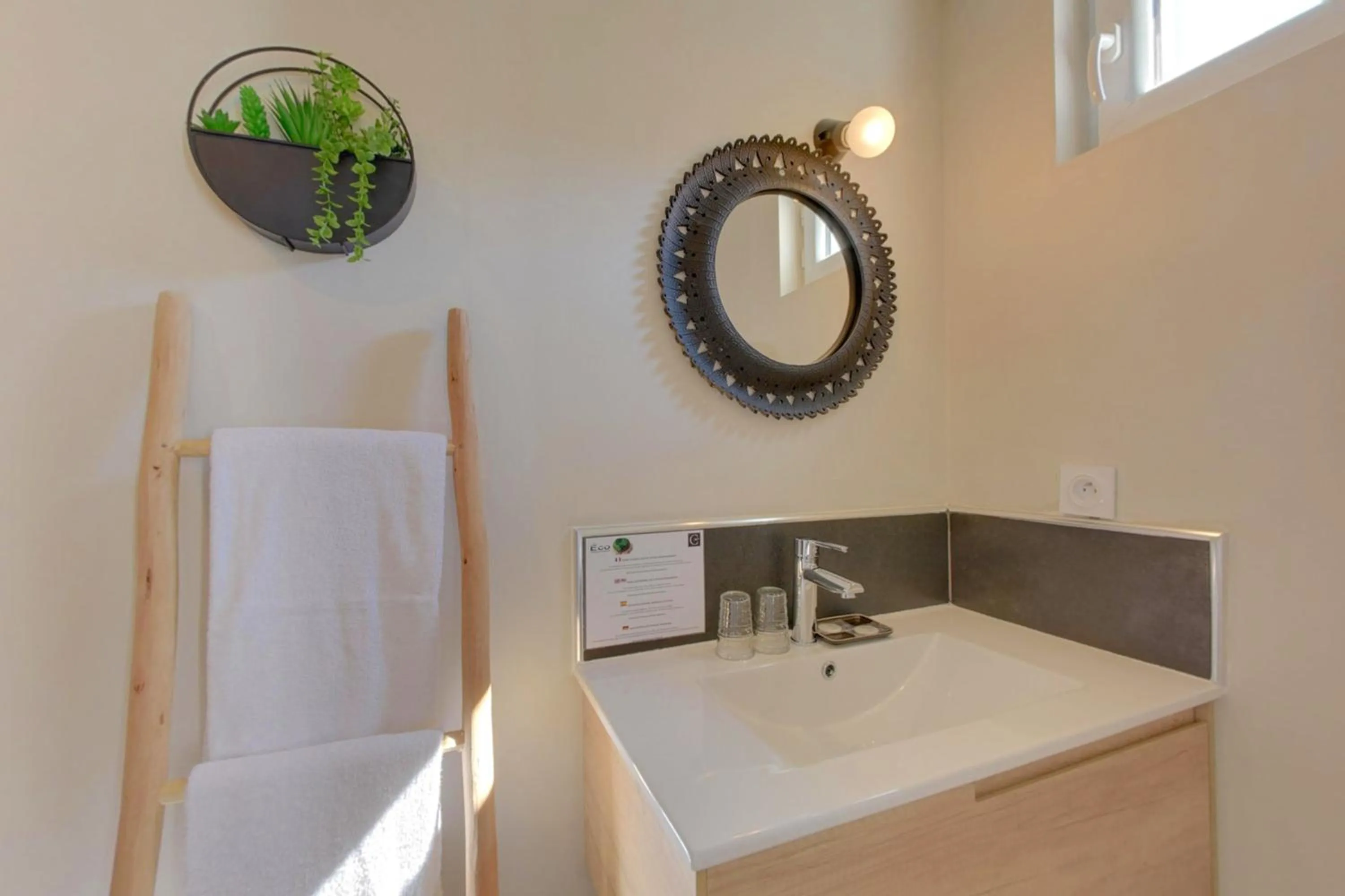 Bathroom in Hôtel Le C - Boutique Hôtel