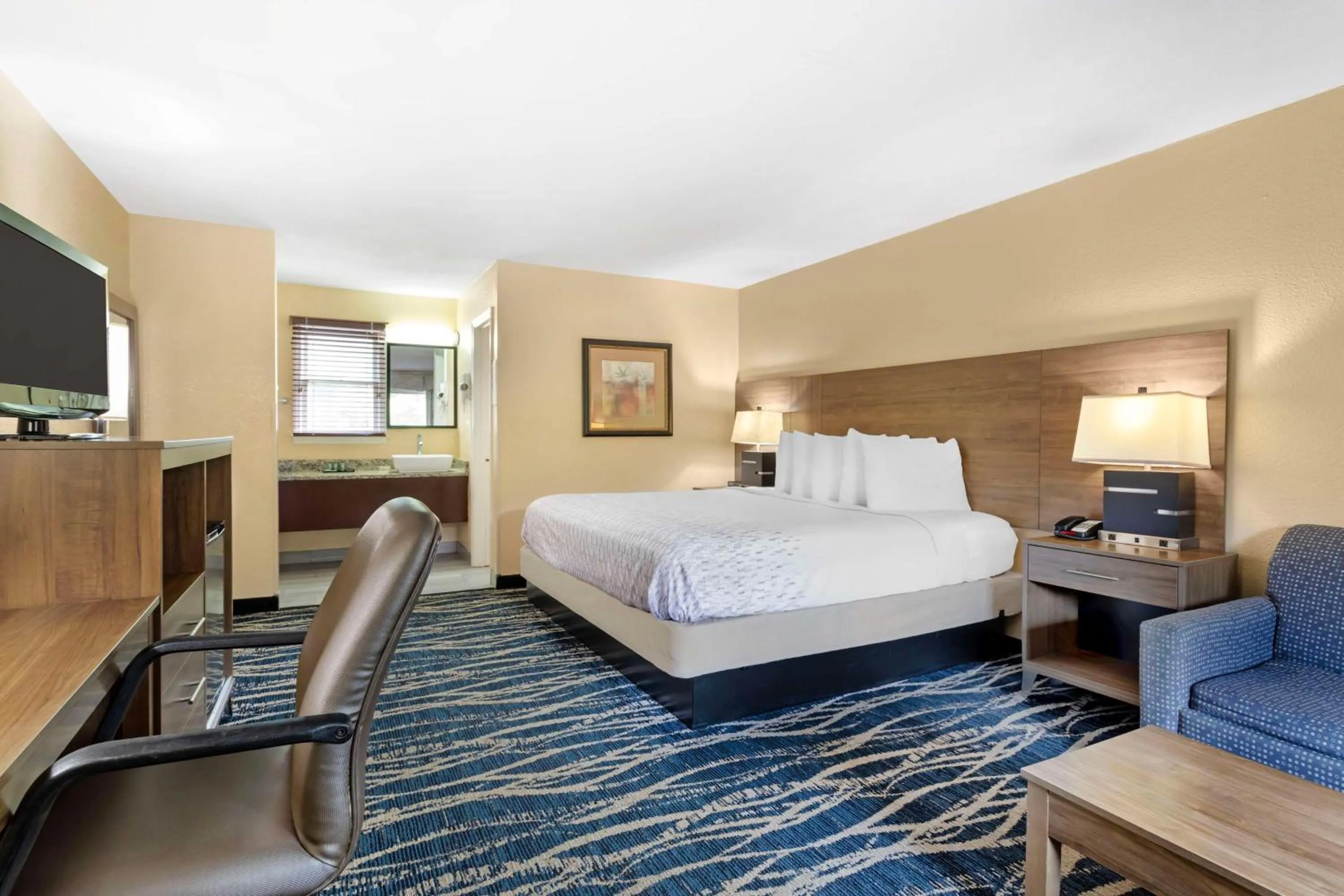 Bedroom, Bed in Best Western Mountainbrook Inn Maggie Valley