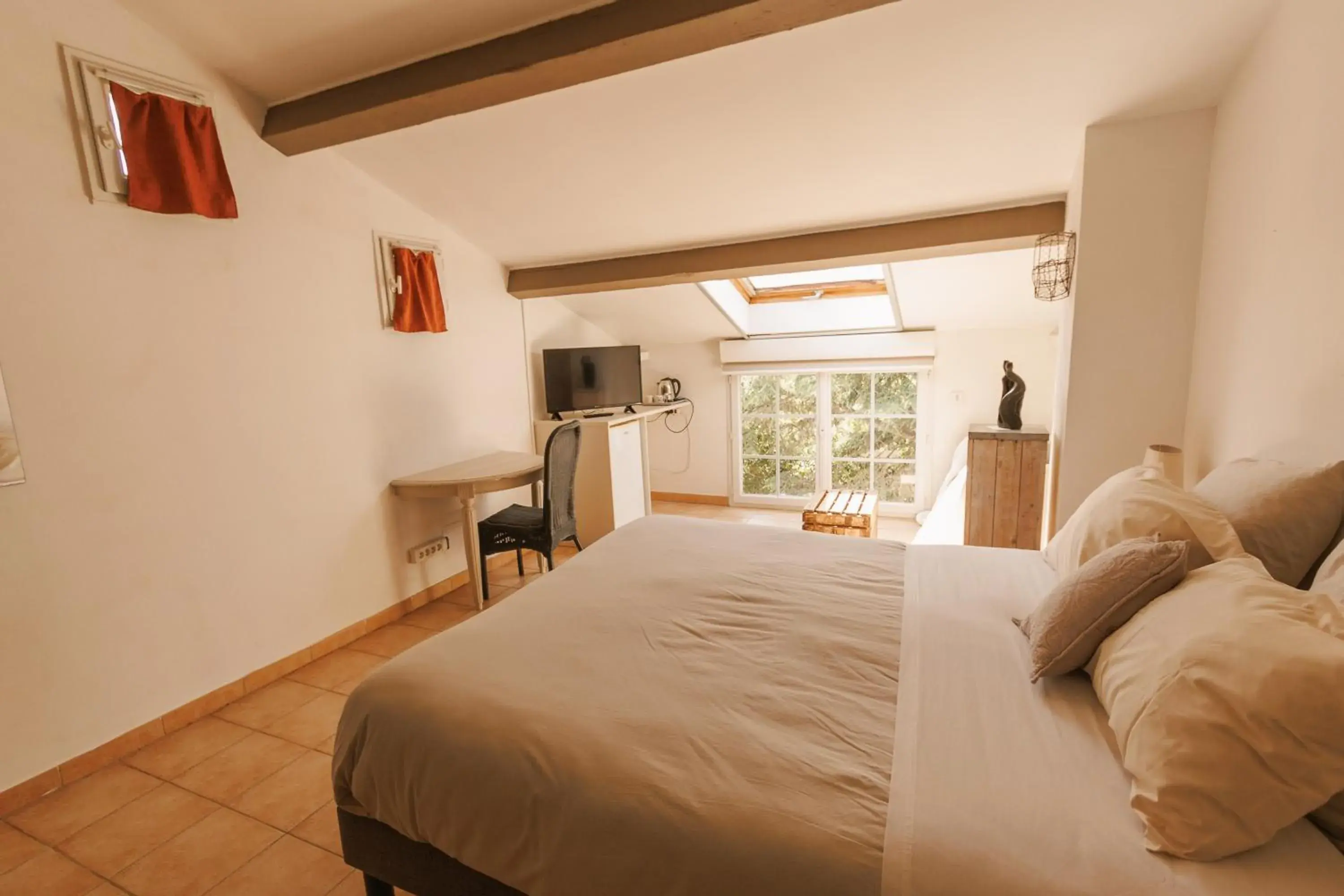 View (from property/room), Bed in Mas Saint-Ange View (from property/room), Bed in Mas Saint-Ange