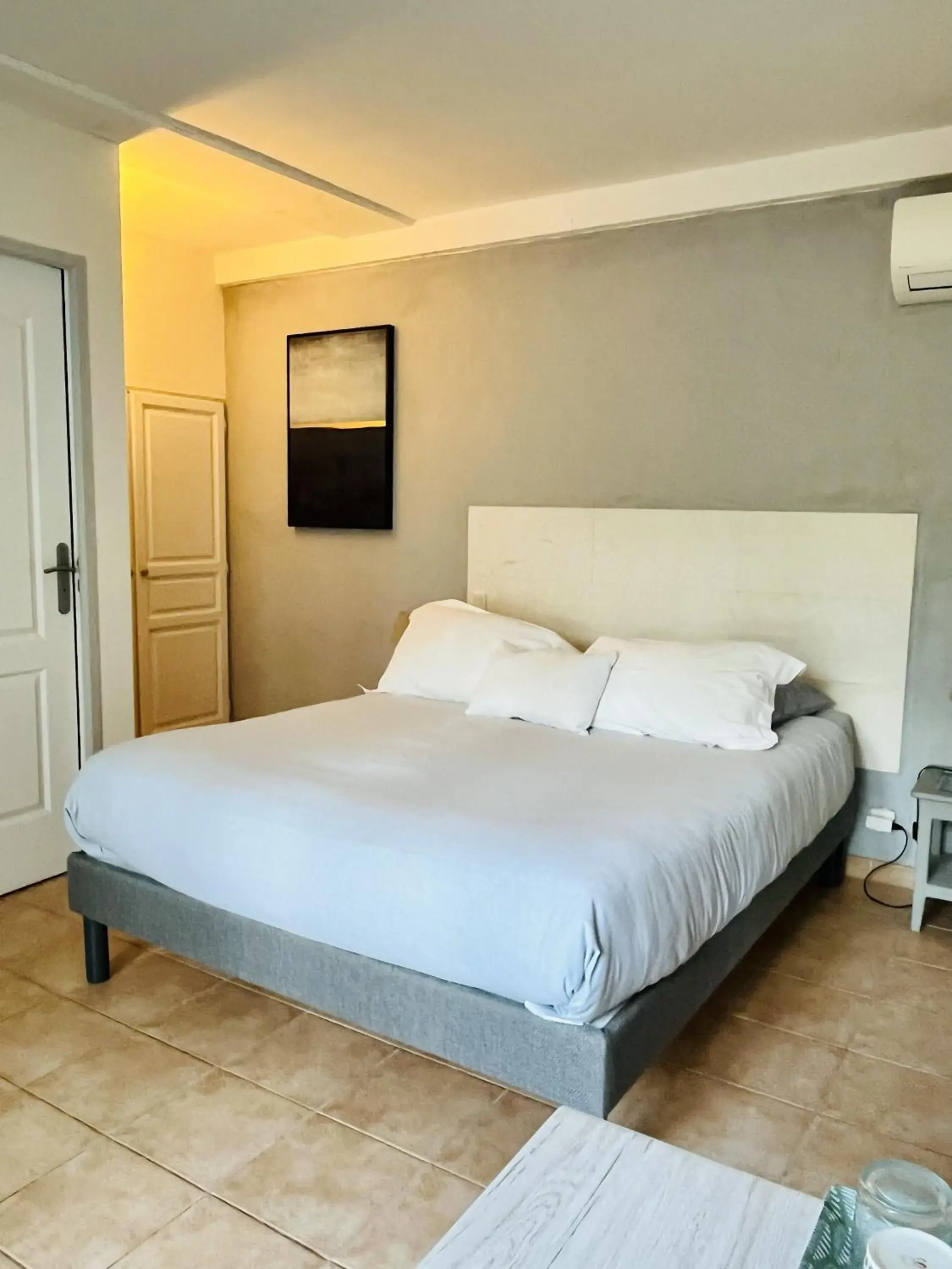 Superior Double Room with Private Bathroom - single occupancy in Mas Saint-Ange Superior Double Room with Private Bathroom - single occupancy in Mas Saint-Ange