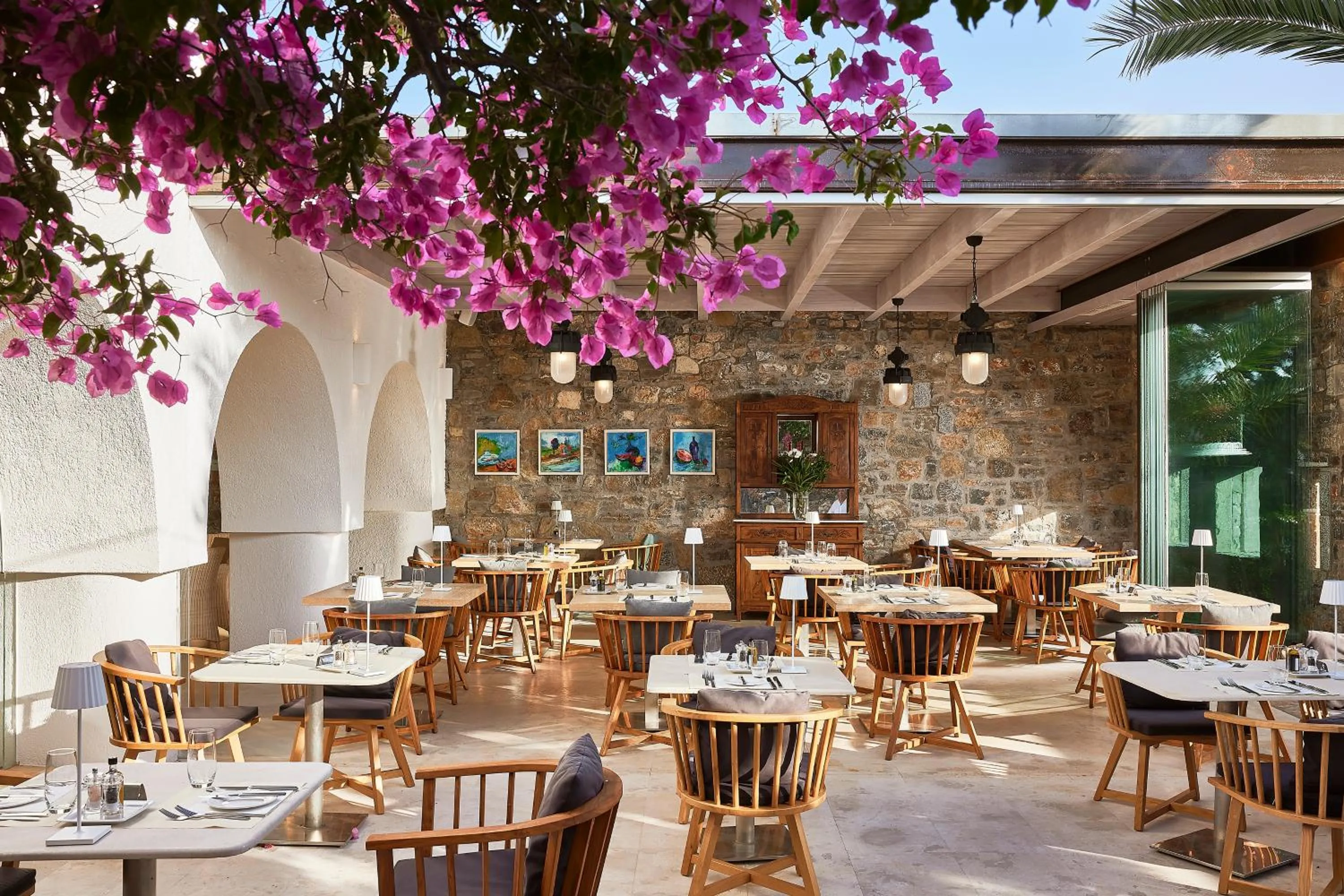 Restaurant/places to eat in St. Nicolas Bay Resort Hotel & Villas