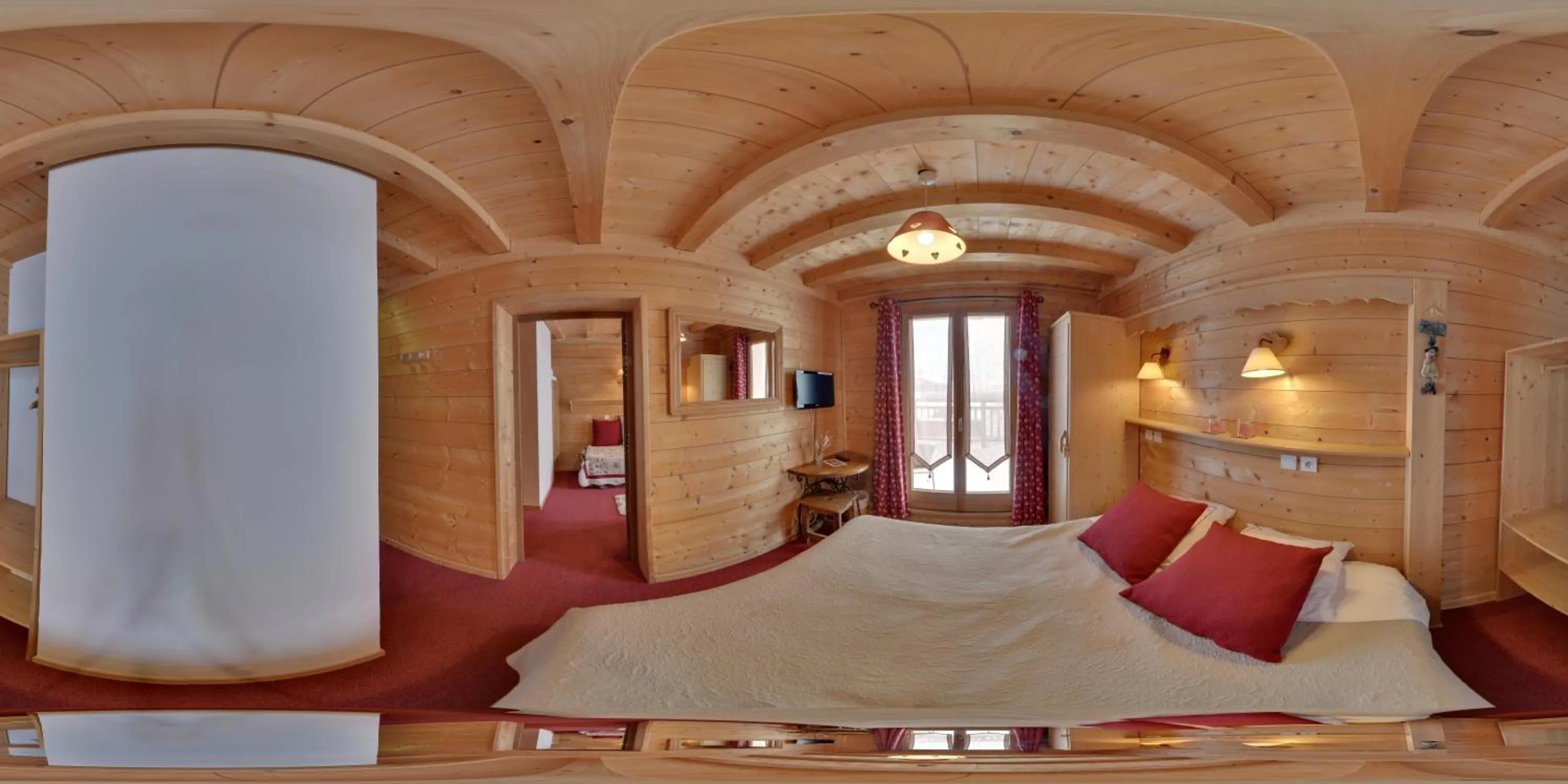 Bedroom, Bed in Hôtel L'Accroche Coeur