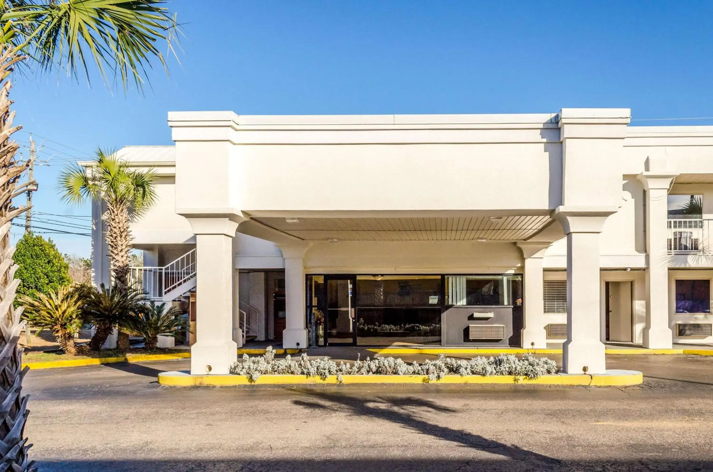 Property building in Motel 6-Saraland, AL Property building in Motel 6-Saraland, AL