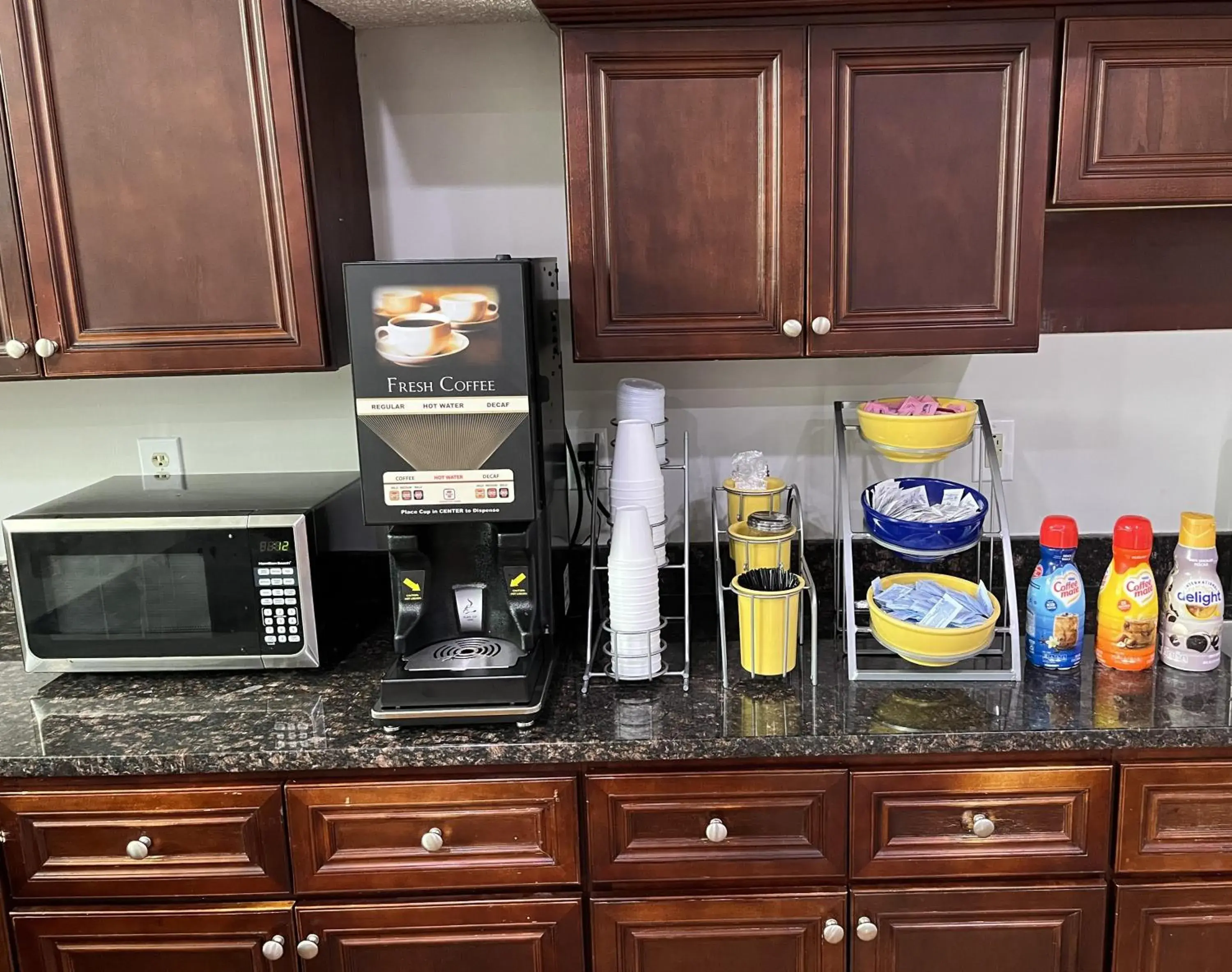 Breakfast in Red Roof Inn Rockingham Breakfast in Red Roof Inn Rockingham