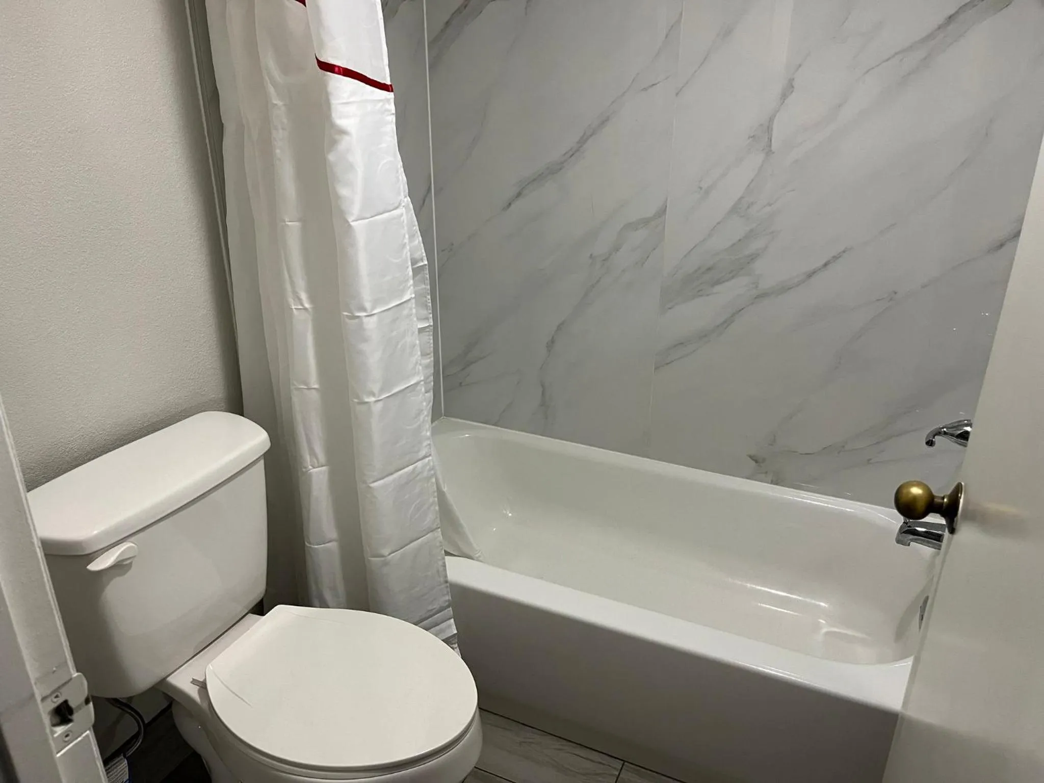 Bathroom in Red Roof Inn Rockingham