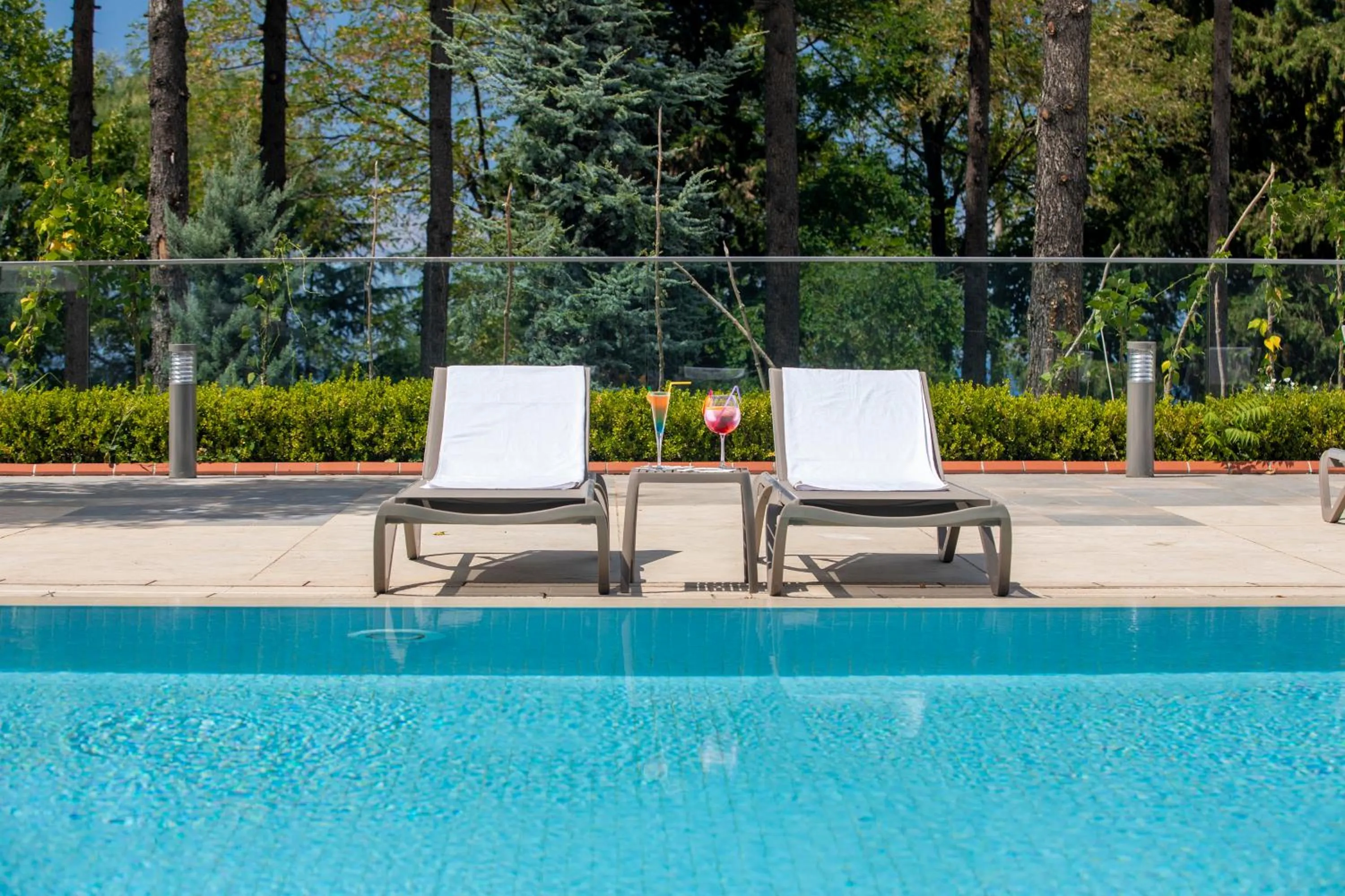 Swimming pool in Radisson Blu Hotel Trabzon