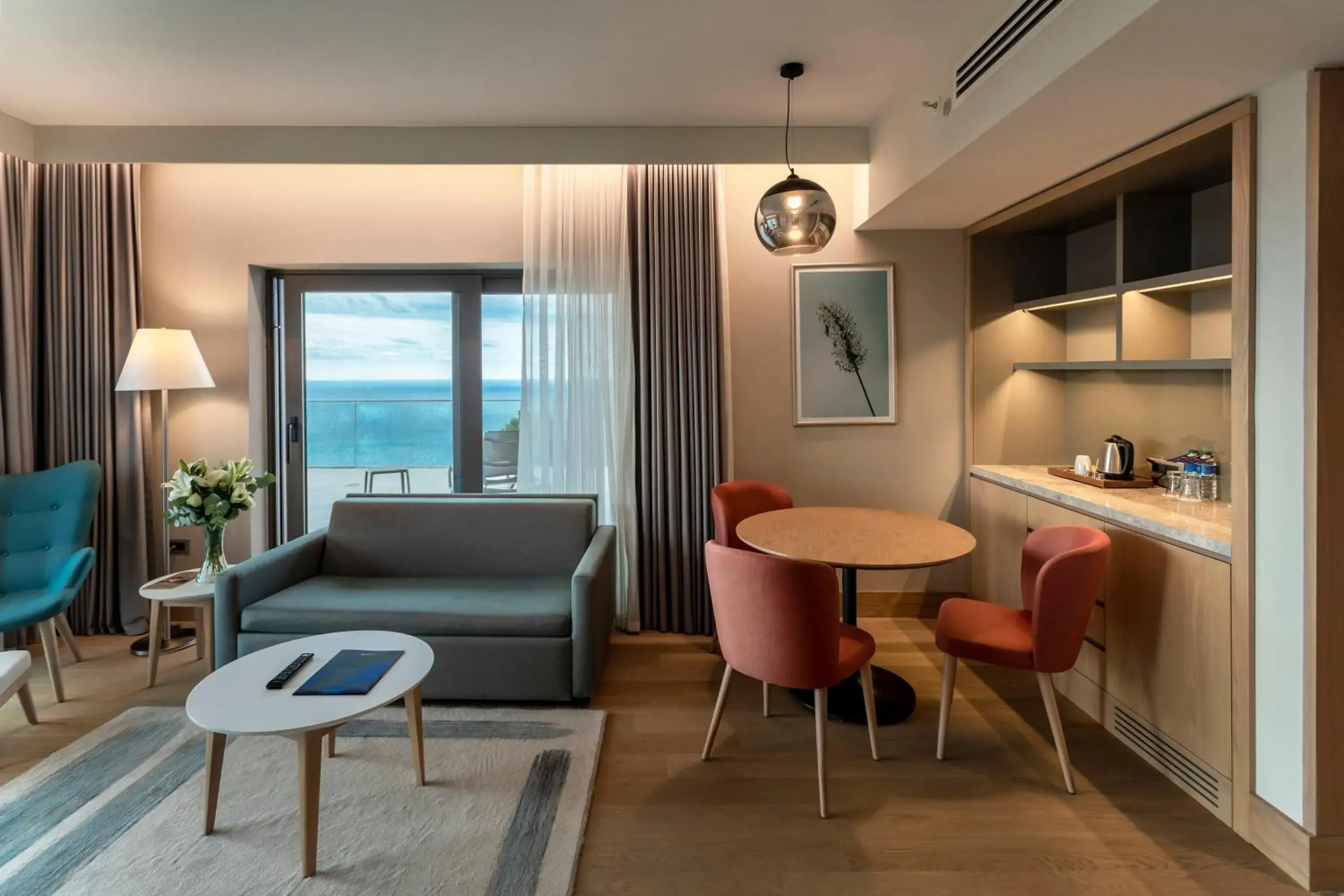 Lounge or bar in Radisson Blu Hotel Trabzon Lounge or bar in Radisson Blu Hotel Trabzon