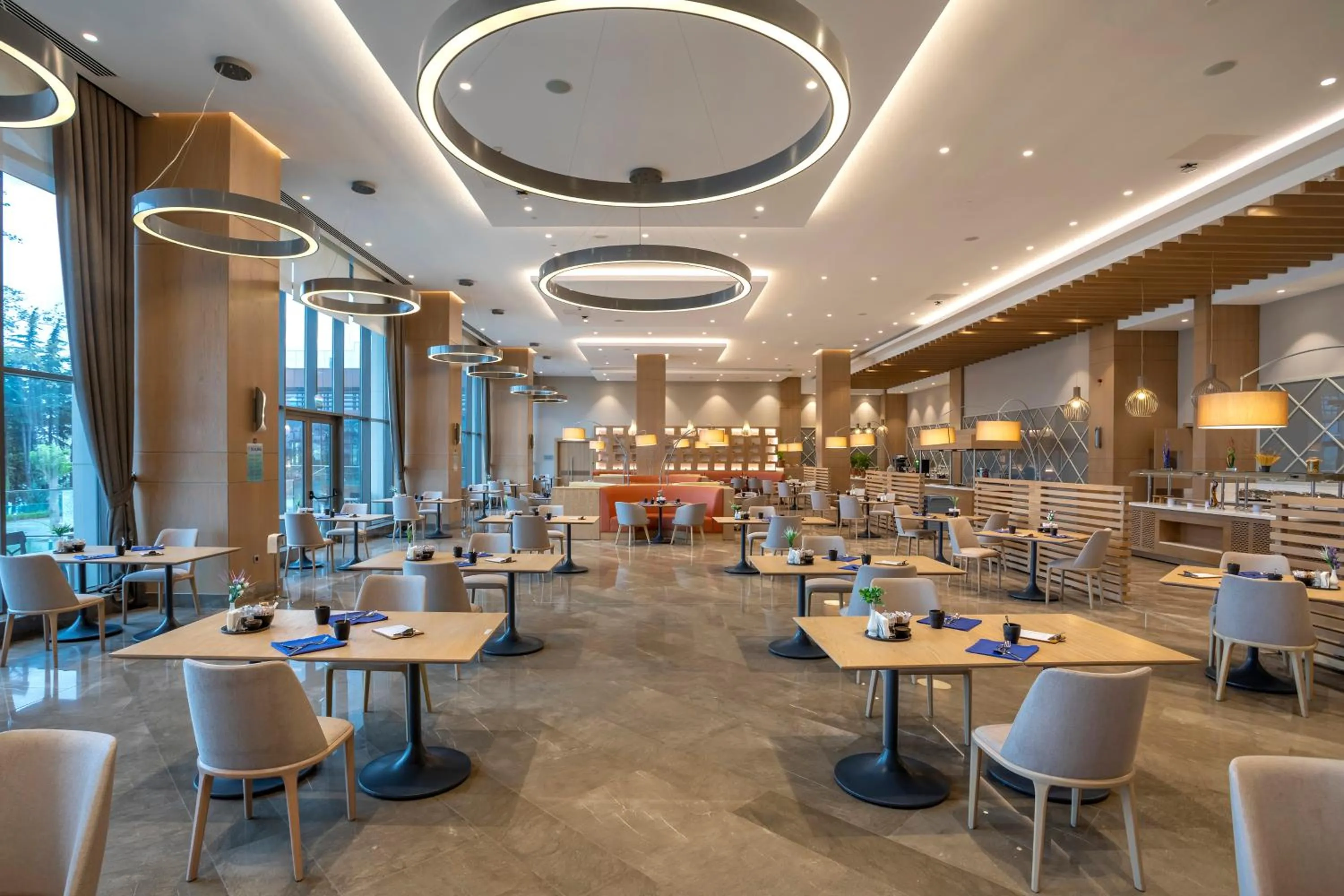 Restaurant/places to eat in Radisson Blu Hotel Trabzon