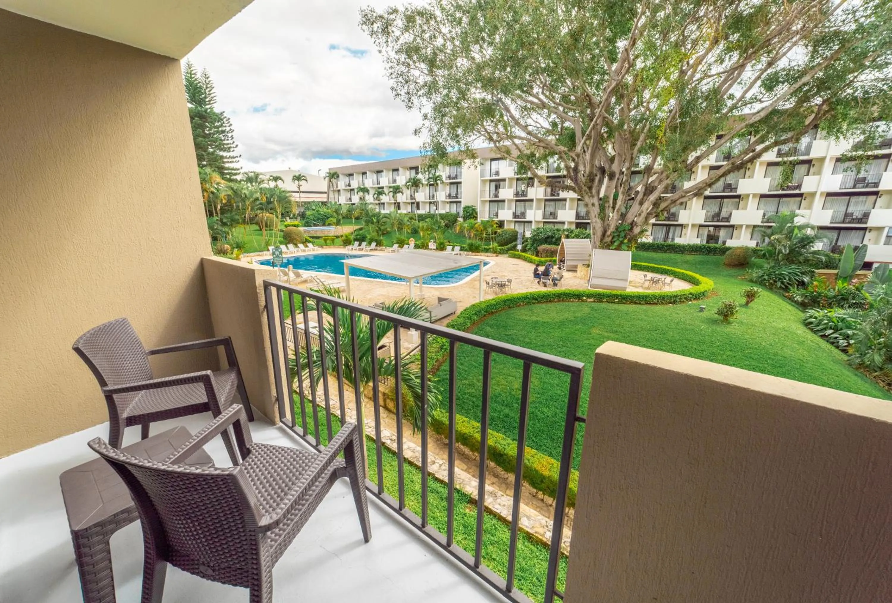 Balcony/Terrace in Irazú Hotel & Studios