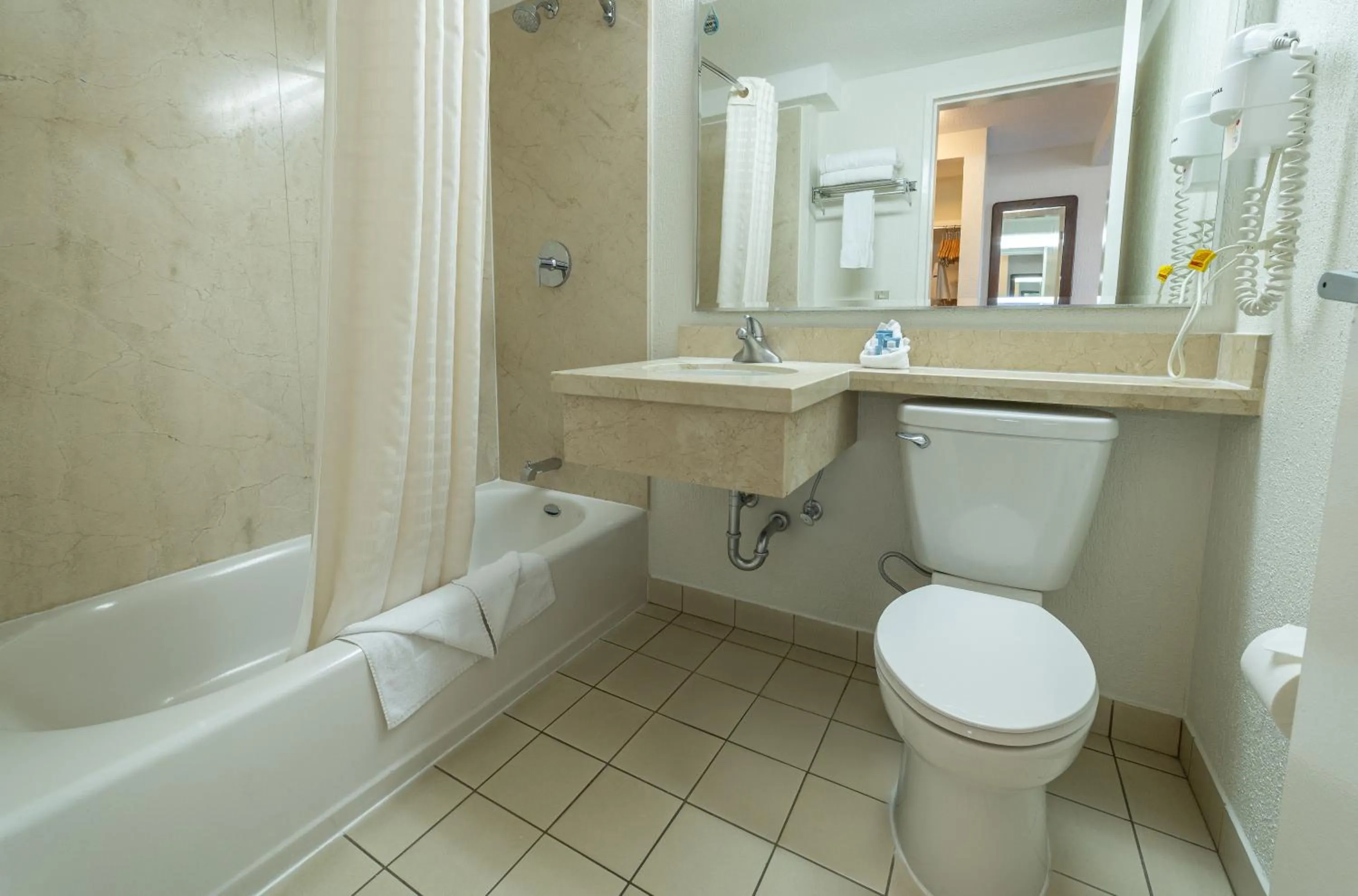 Toilet in Irazú Hotel & Studios