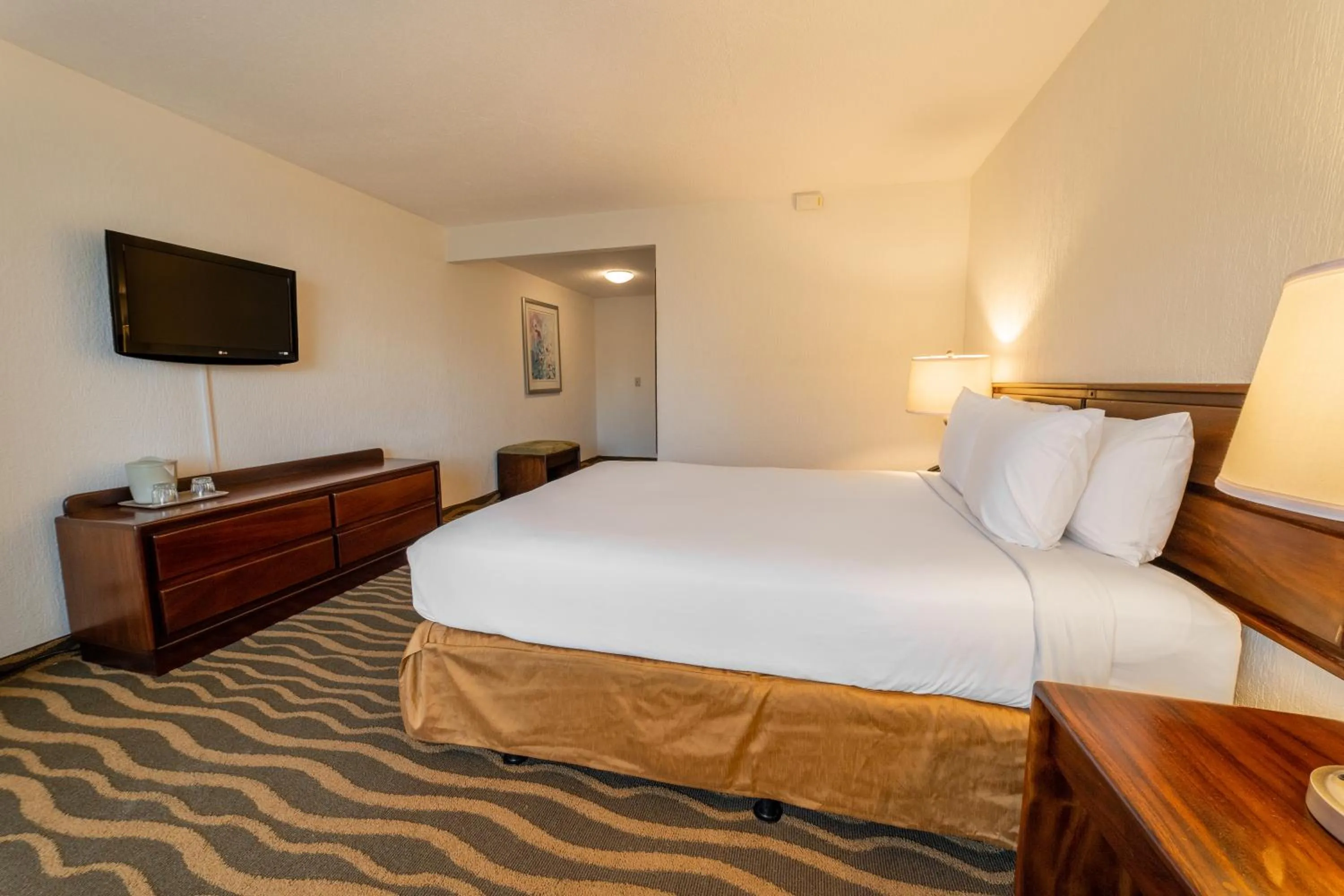 Bedroom, Bed in Irazú Hotel & Studios