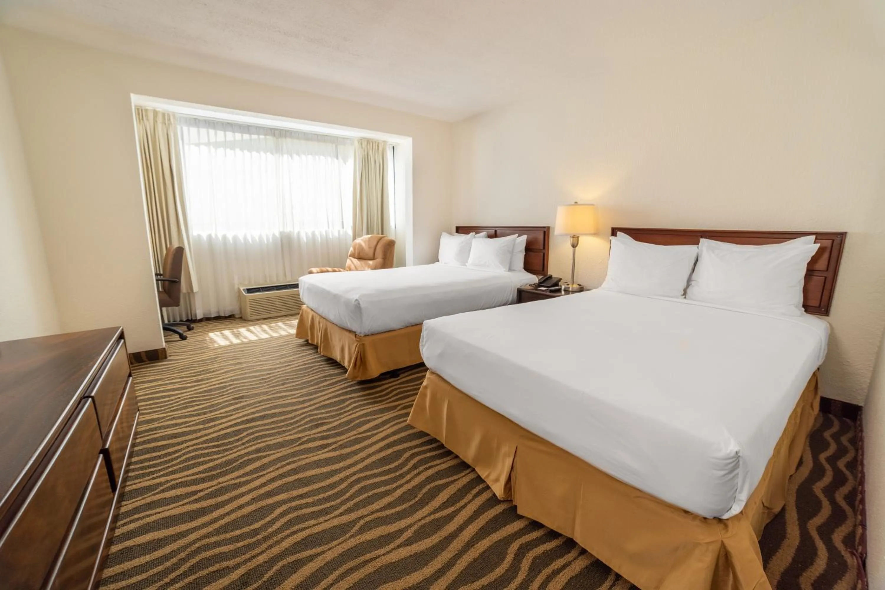 Bedroom, Bed in Irazú Hotel & Studios