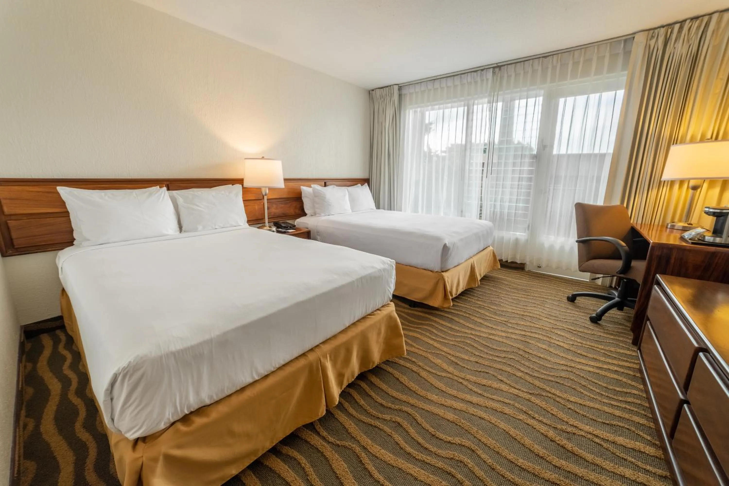 Bedroom, Bed in Irazú Hotel & Studios