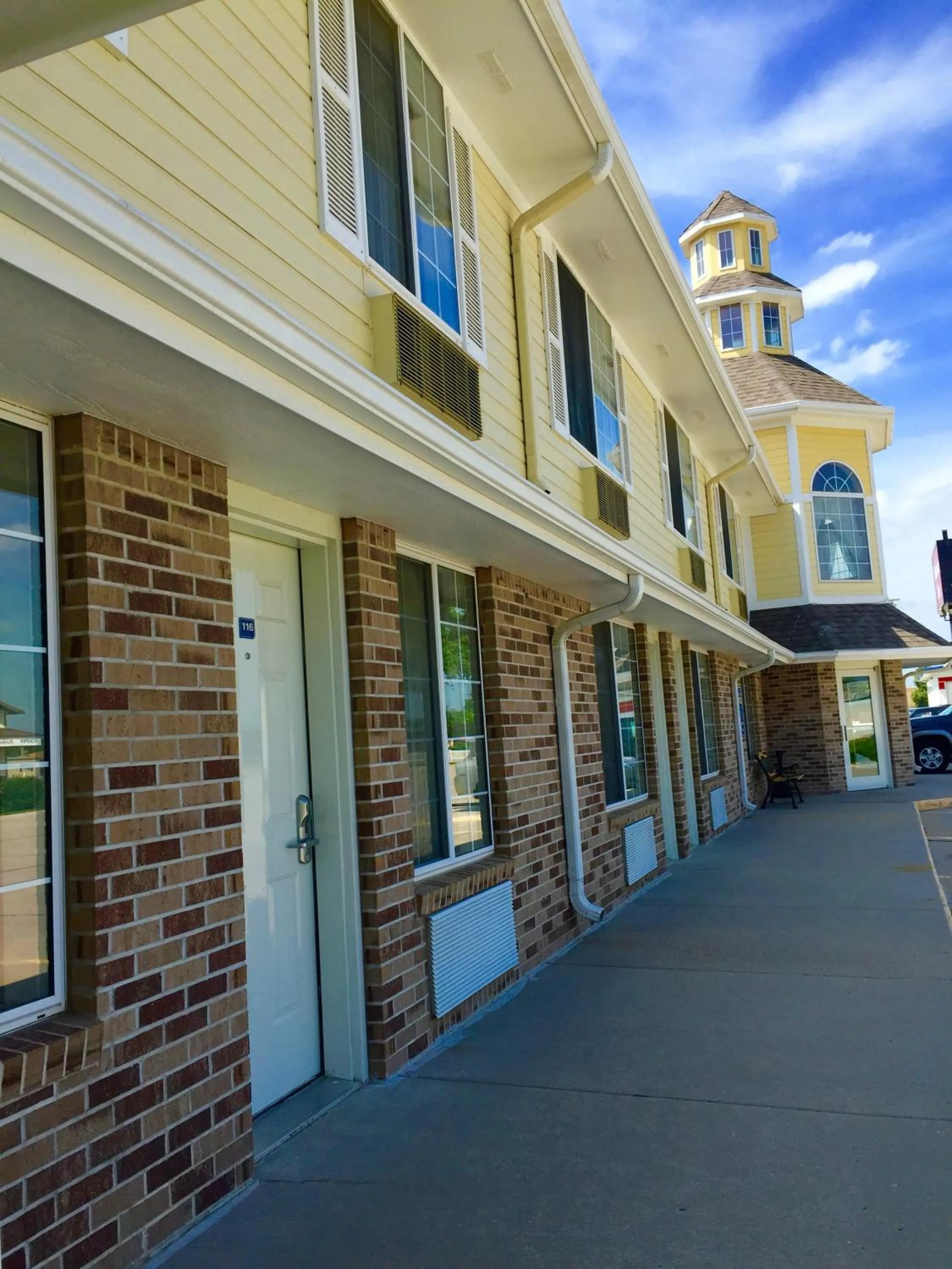 Facade/entrance in Platte Valley Inn