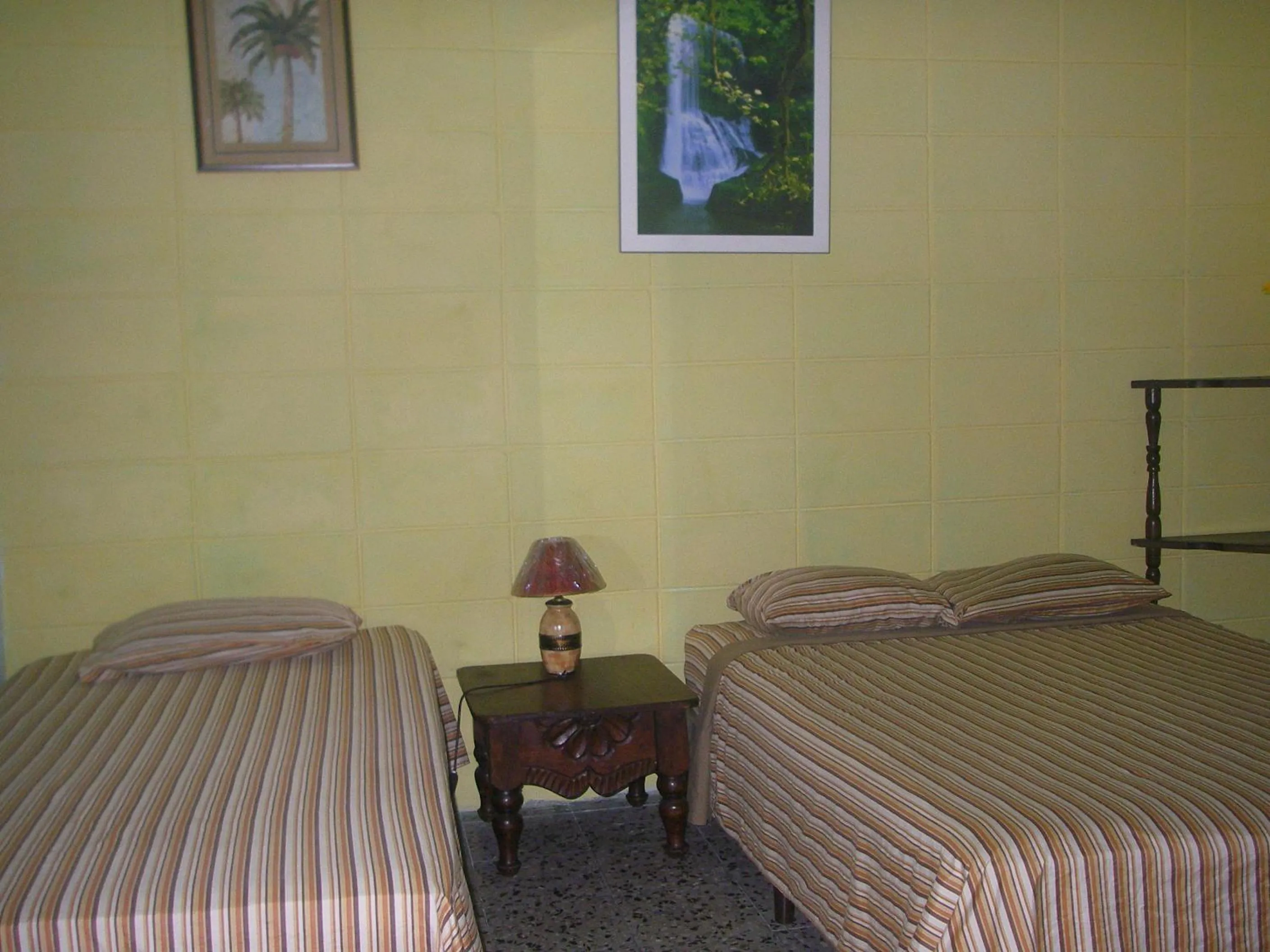 Photo of the whole room, Bed in Guesthouse Dos Molinos B&B