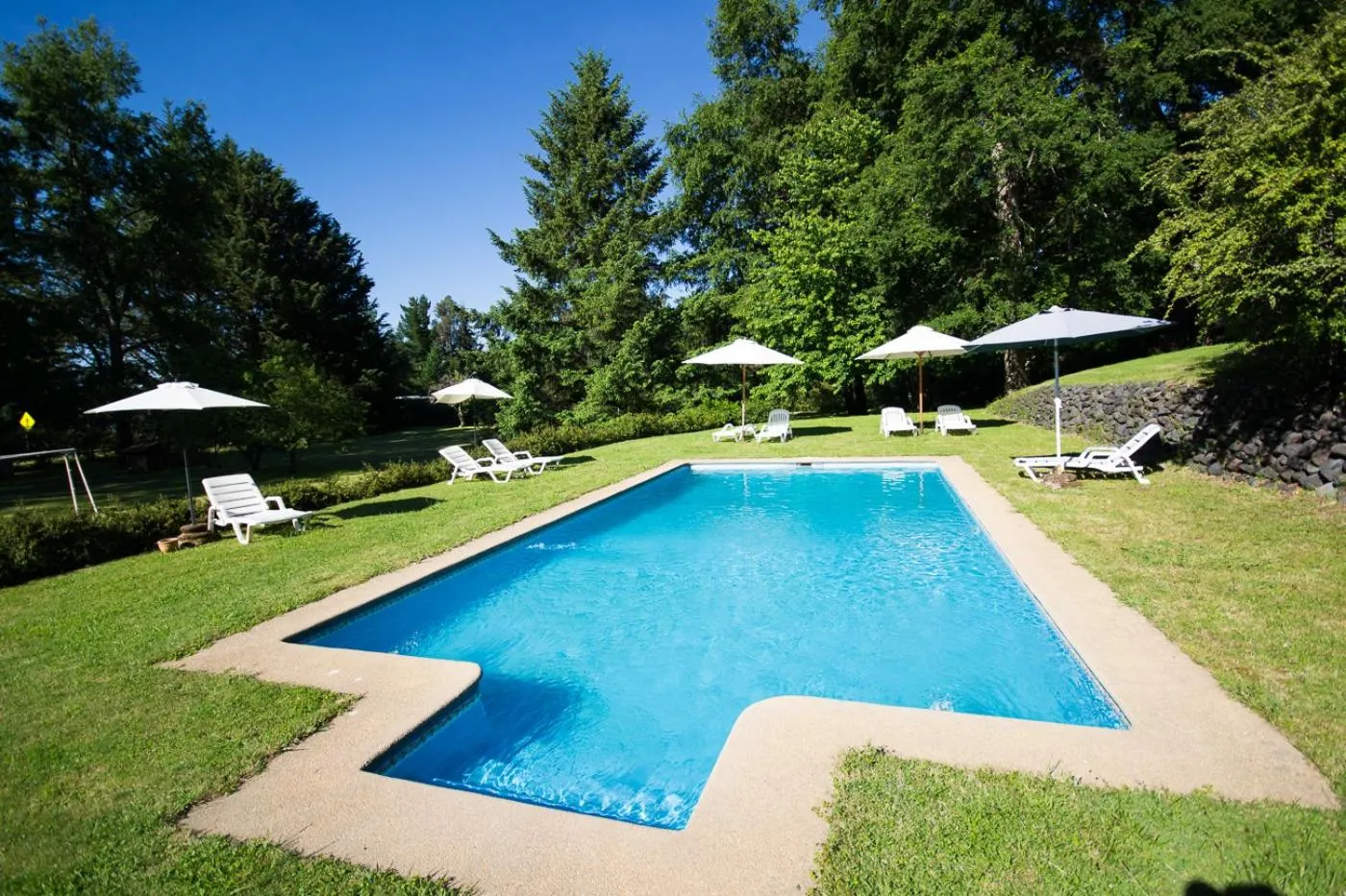 Swimming pool in Cabañas Playa Linda