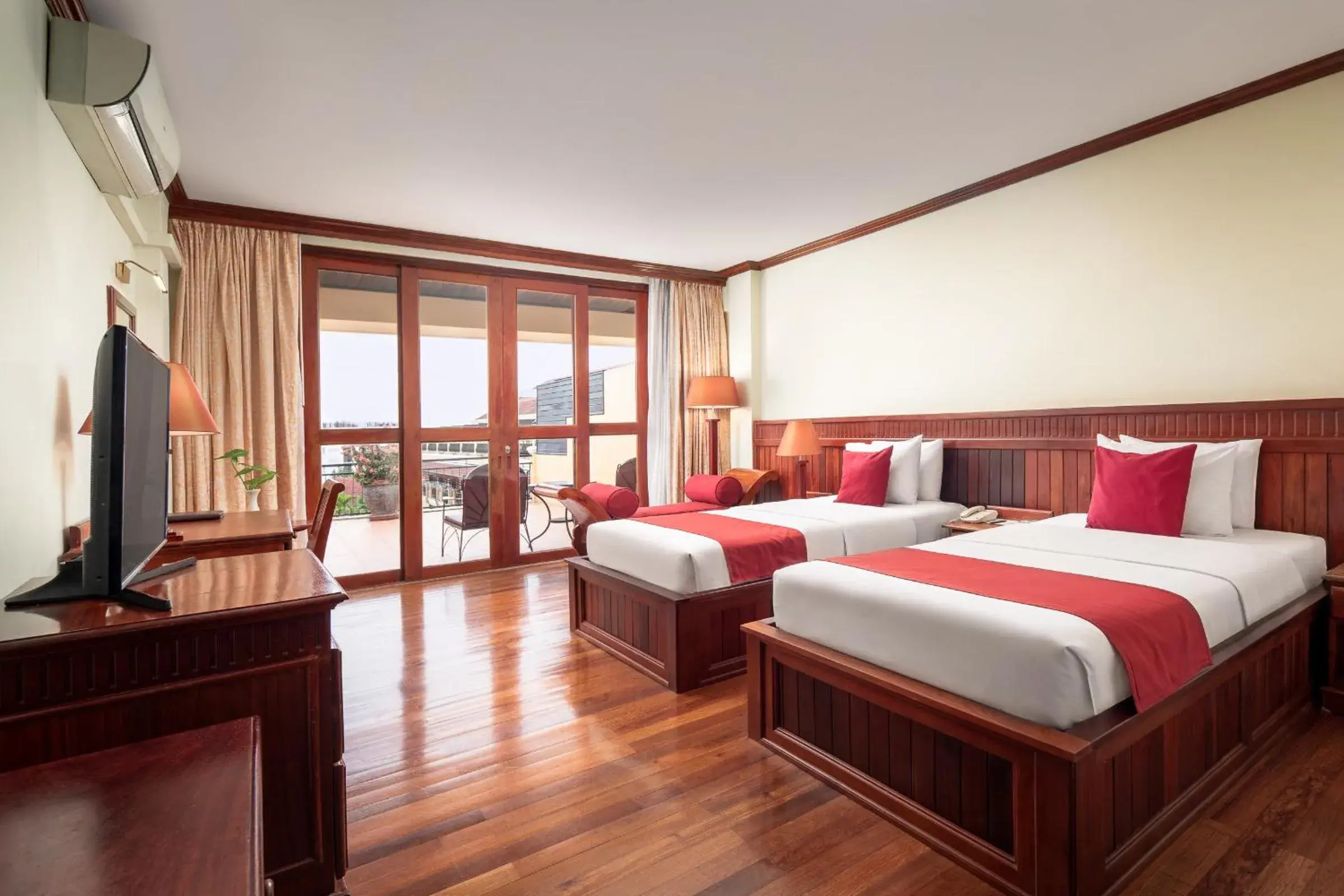 Premier Deluxe Twin Room in Angkor Paradise Hotel Premier Deluxe Twin Room in Angkor Paradise Hotel