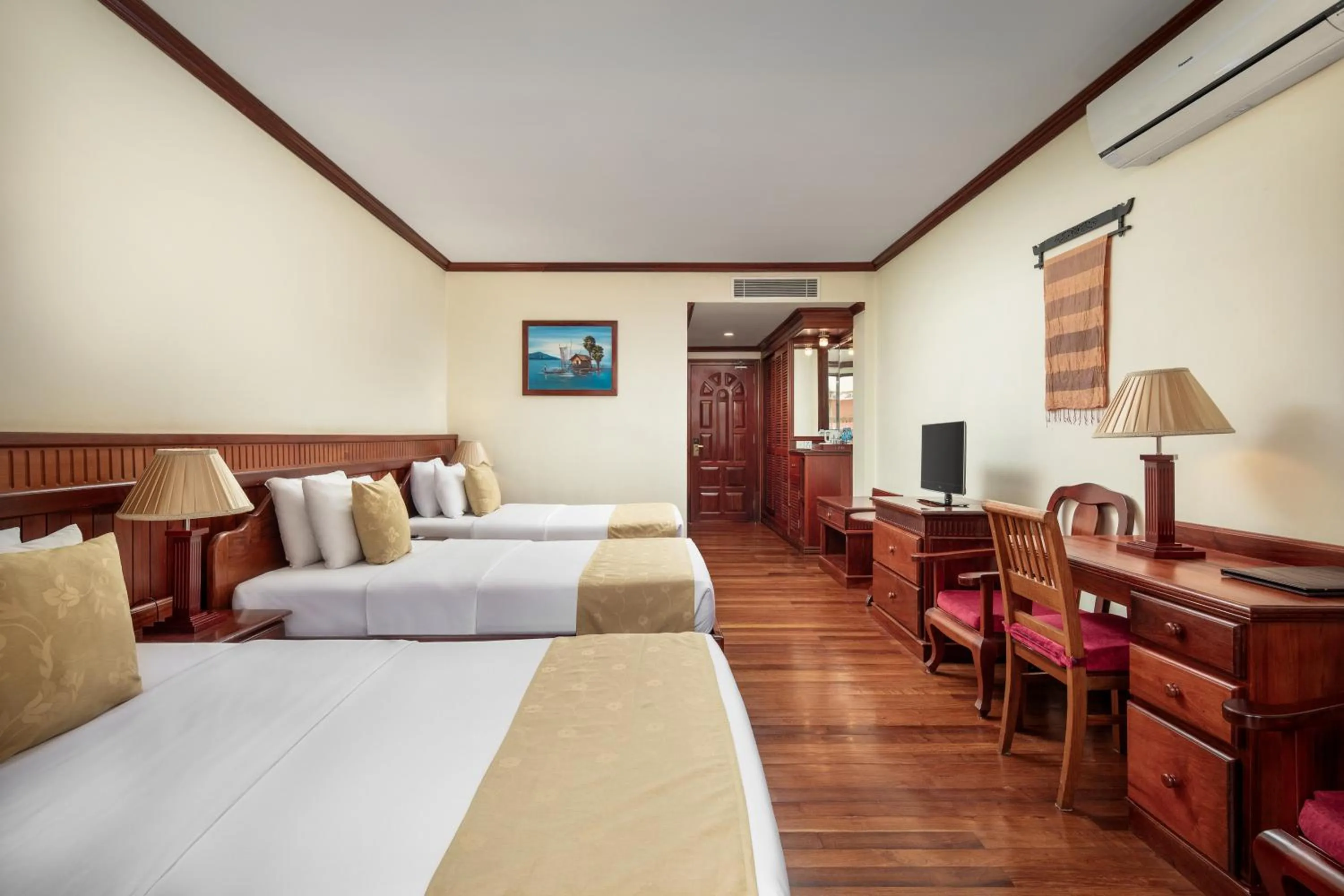 Photo of the whole room, Bed in Angkor Paradise Hotel