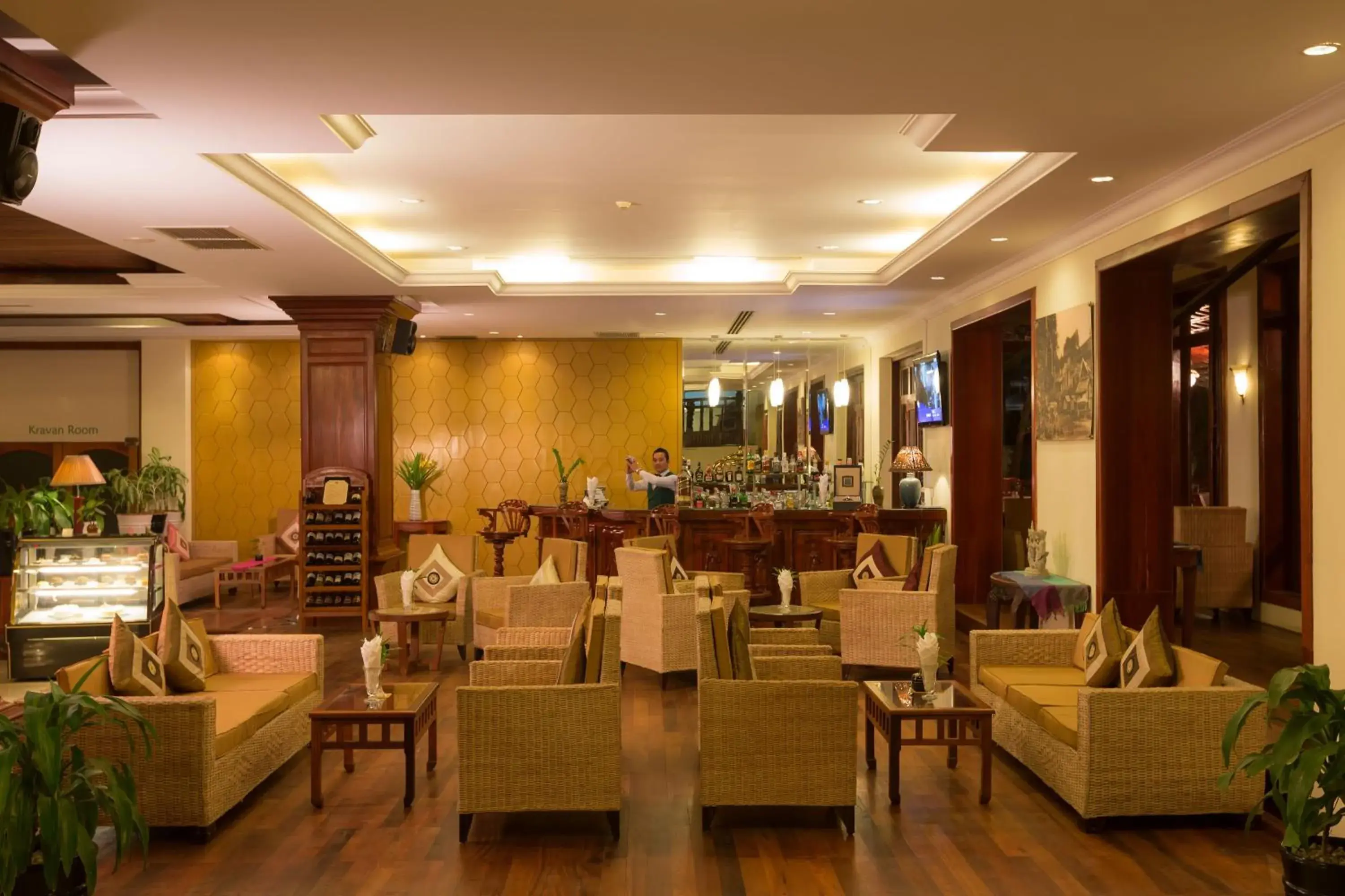 Lounge or bar, Restaurant/Places to Eat in Angkor Paradise Hotel