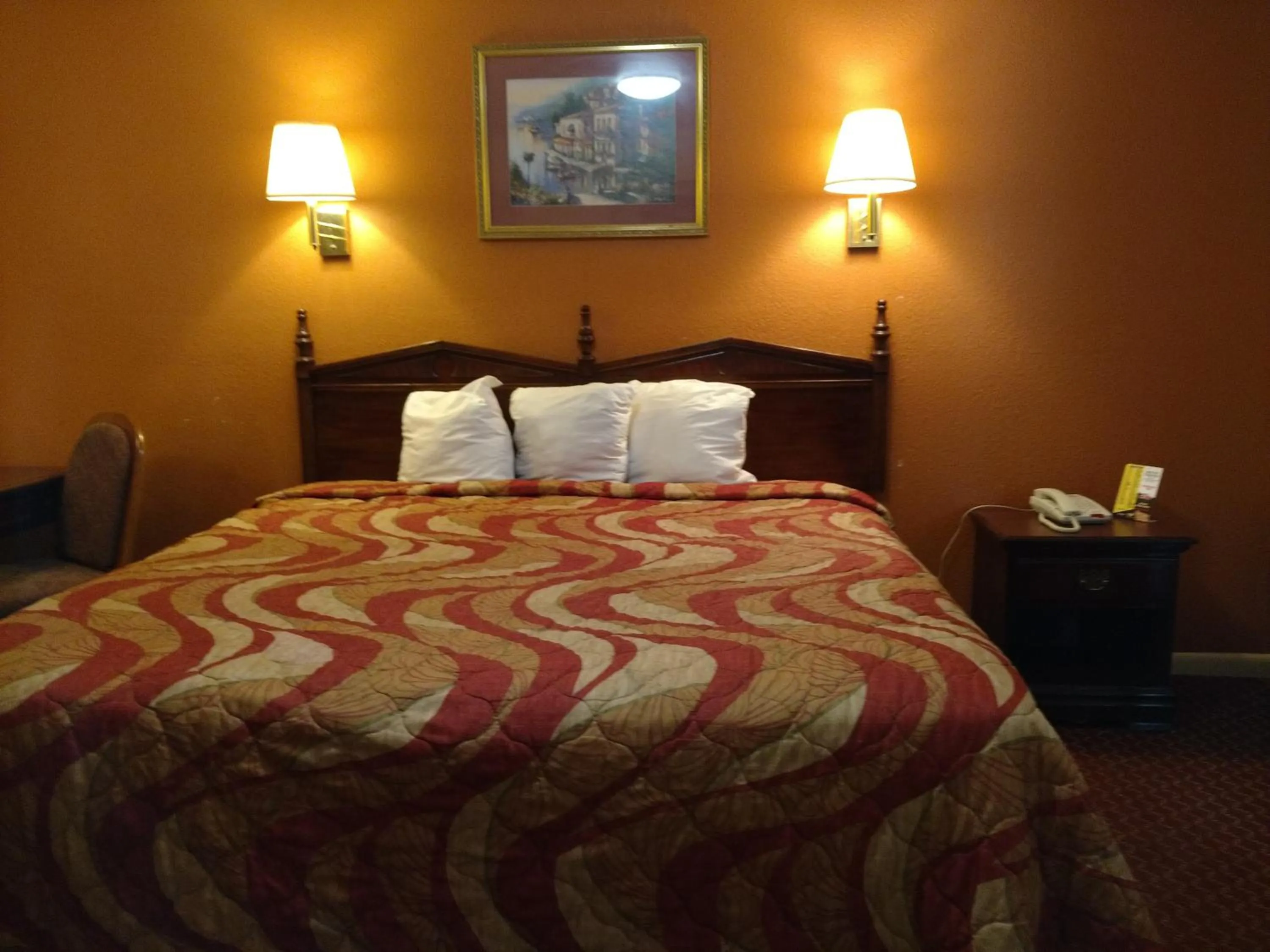 Bed in Mount Vernon Inn
