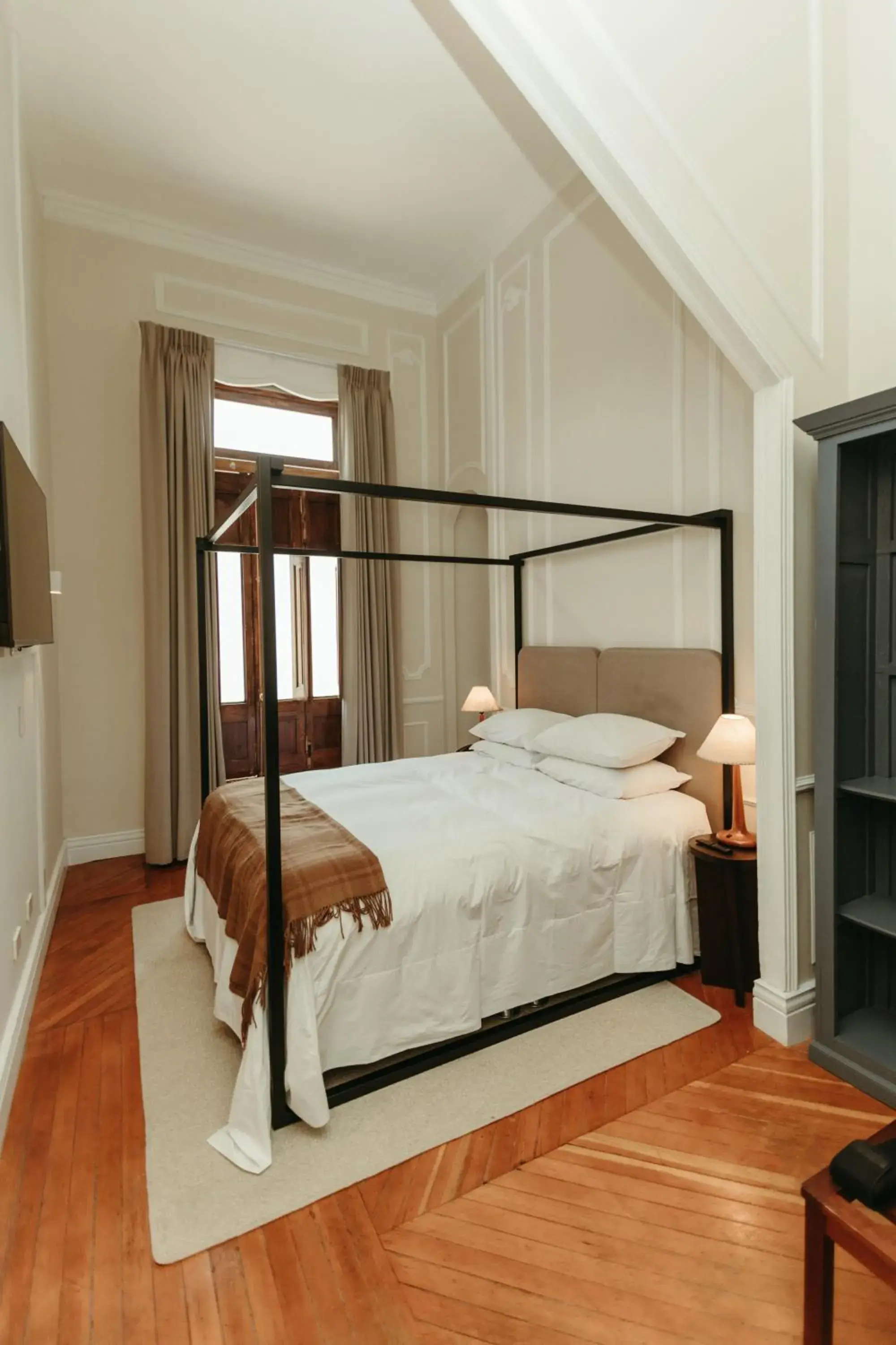 Junior Suite in Plaza Central Junior Suite in Plaza Central