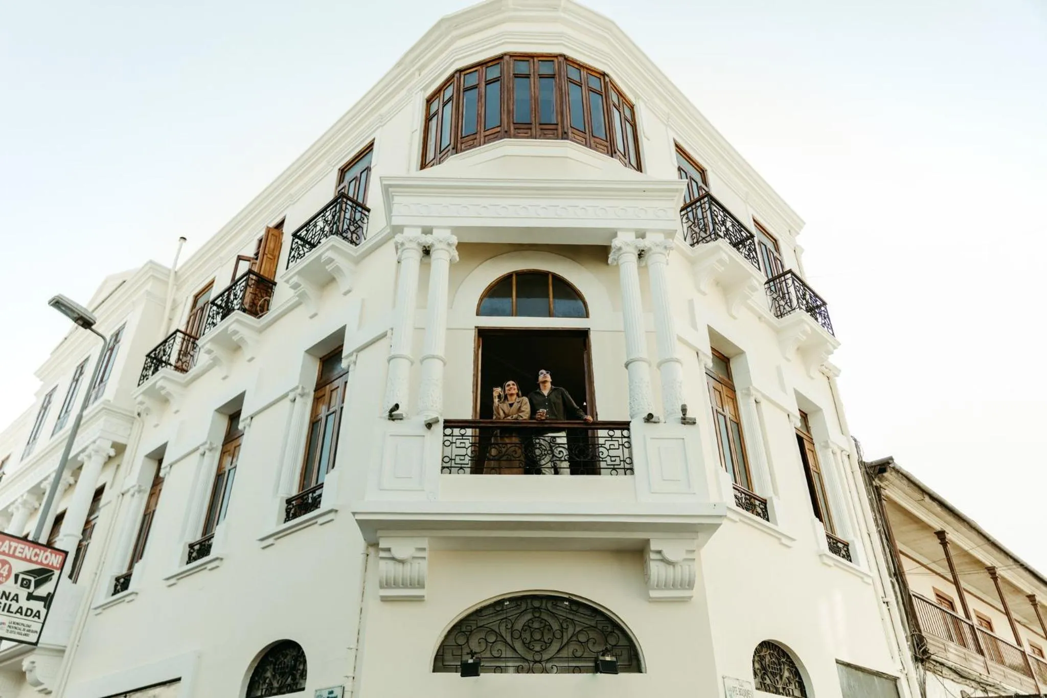 Property building in Plaza Central