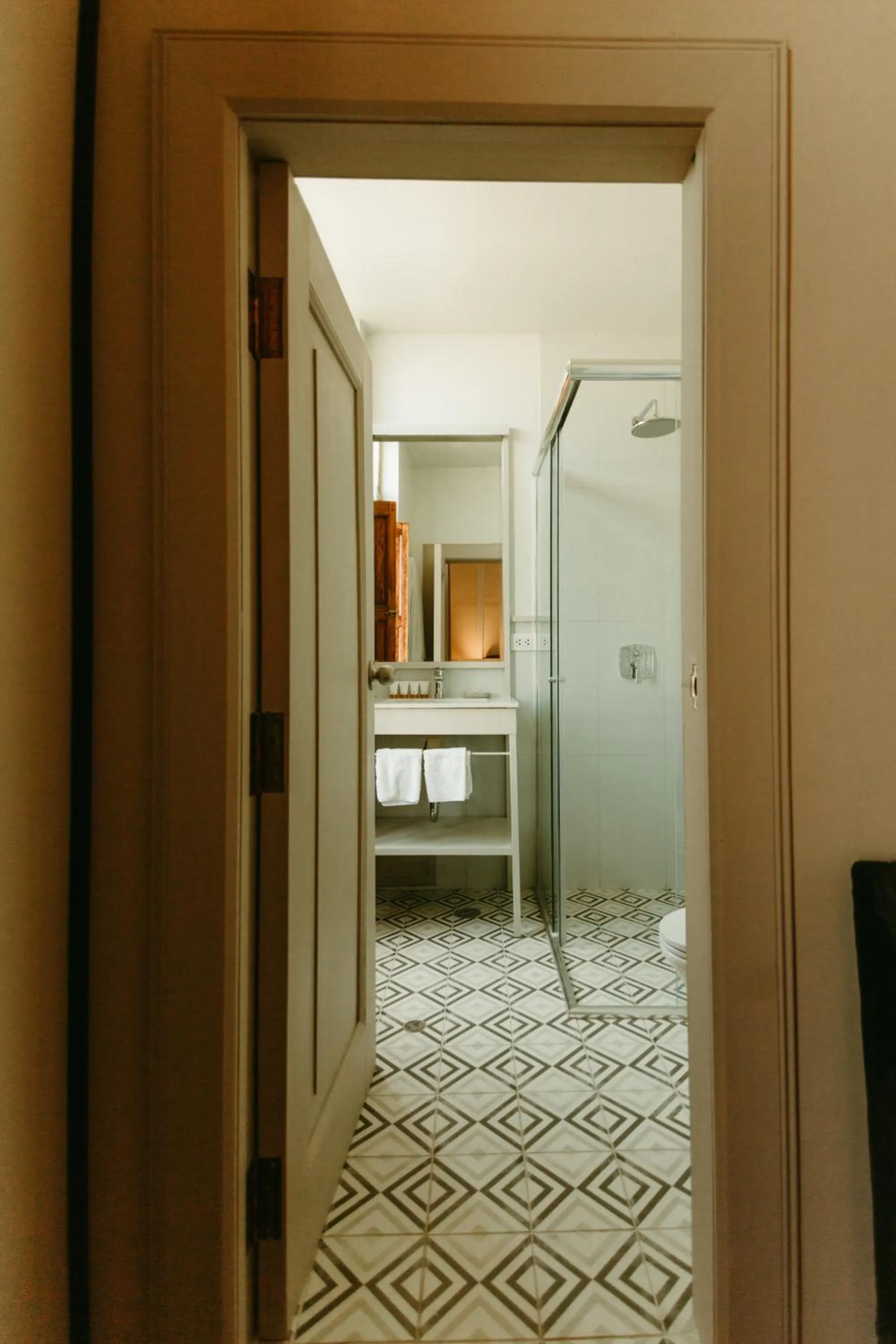 Bathroom in Plaza Central