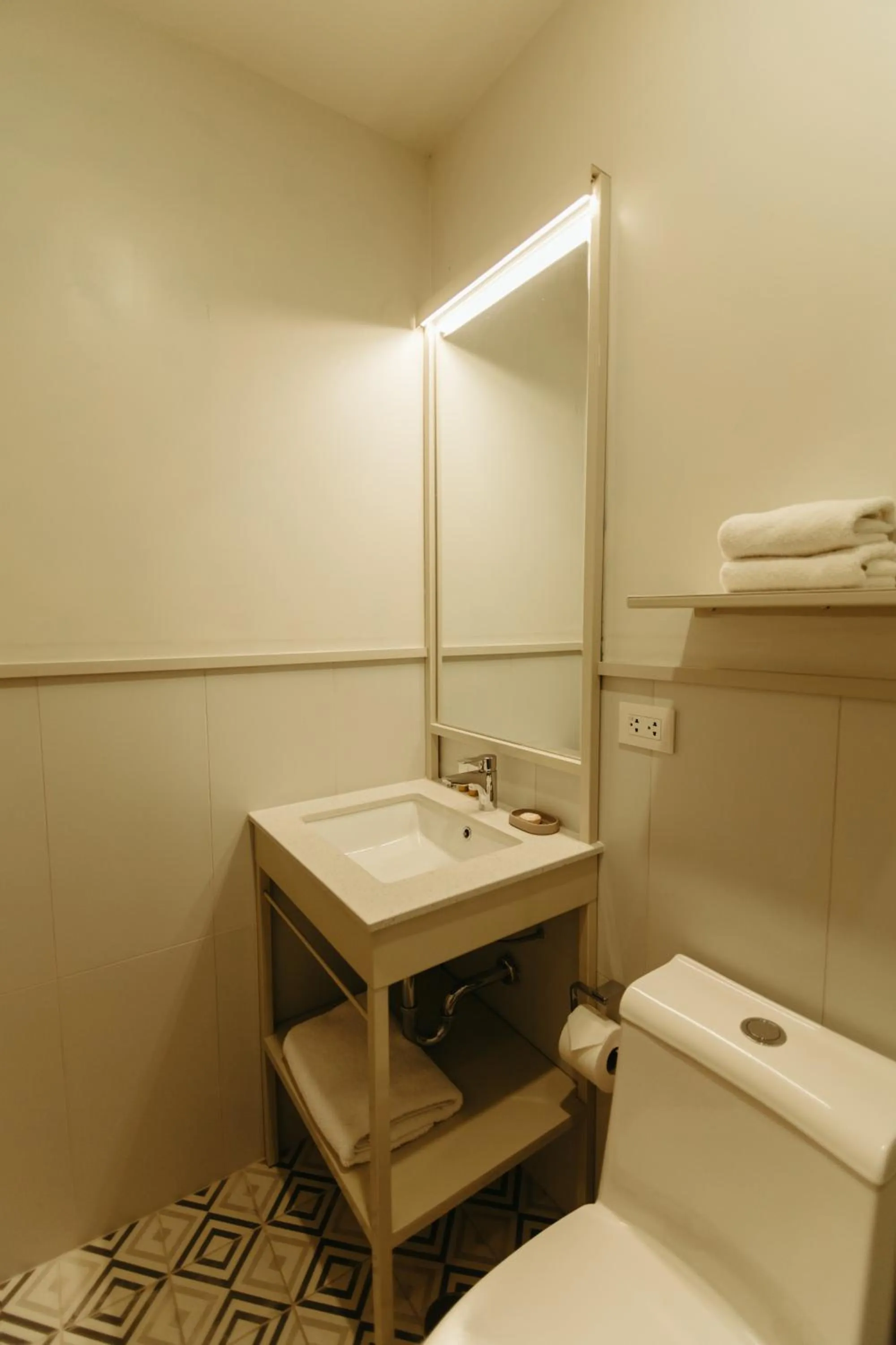 towels in Plaza Central