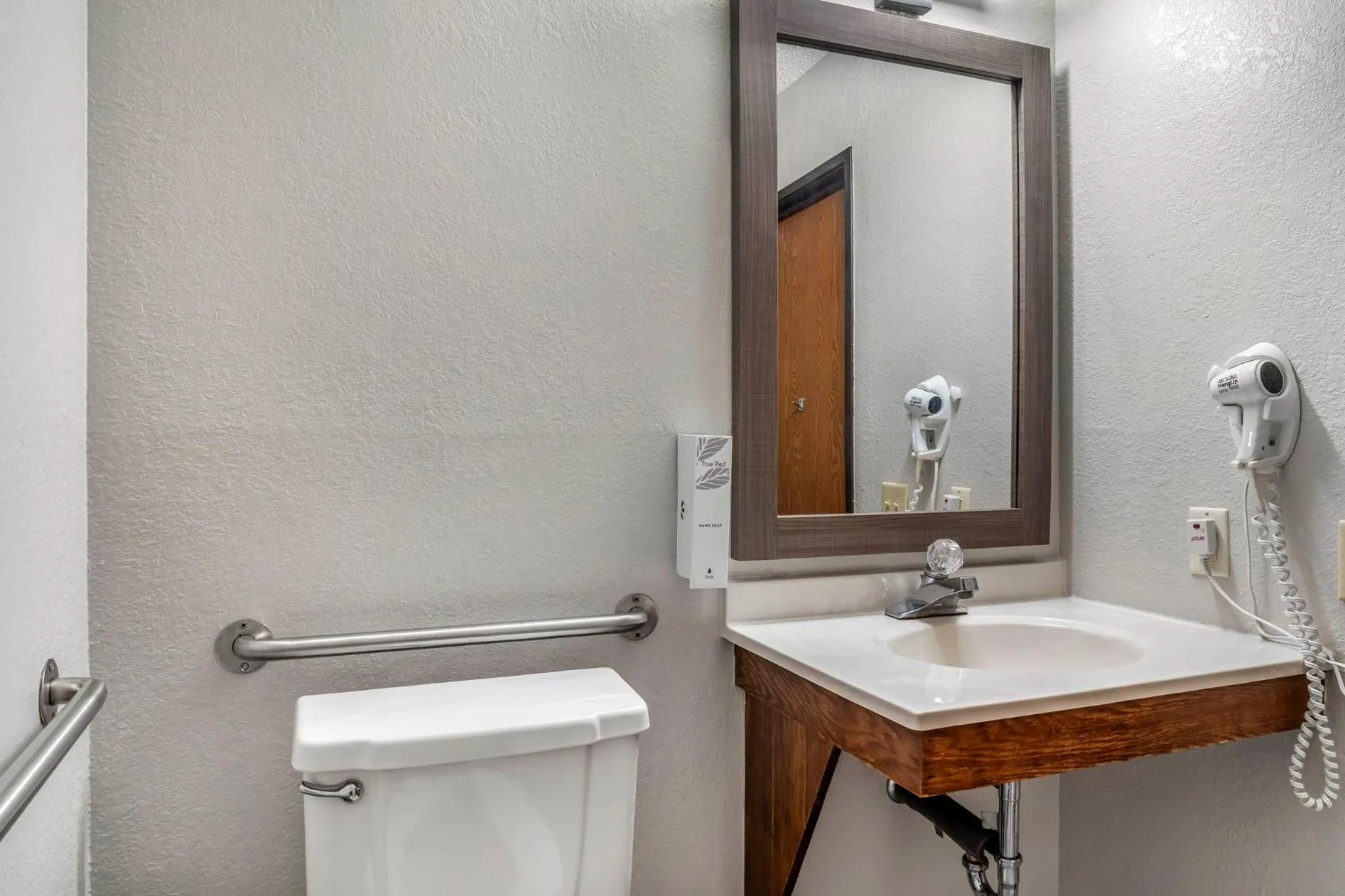 Bathroom in Red Roof Inn Queensbury