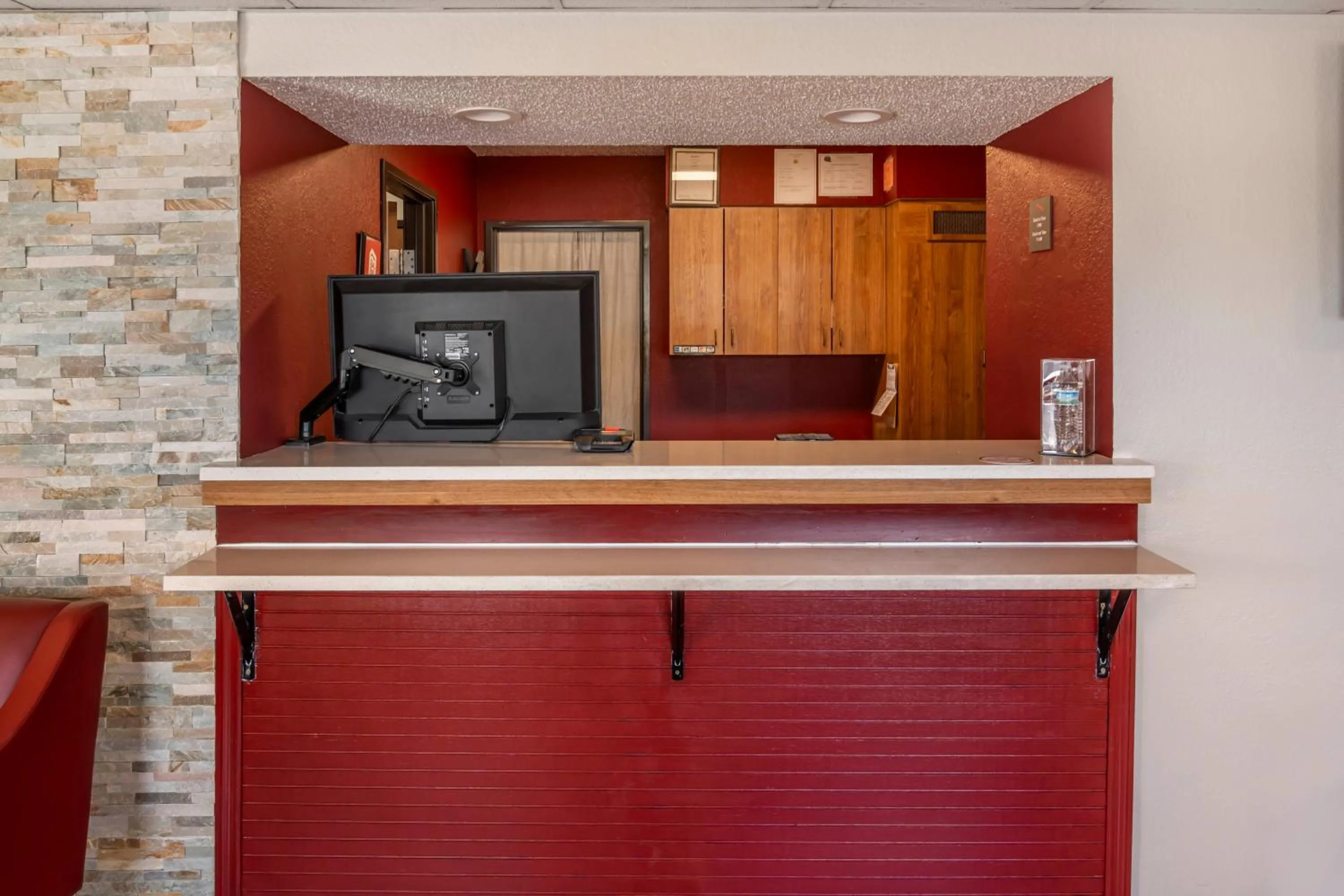 Lobby or reception in Red Roof Inn Queensbury